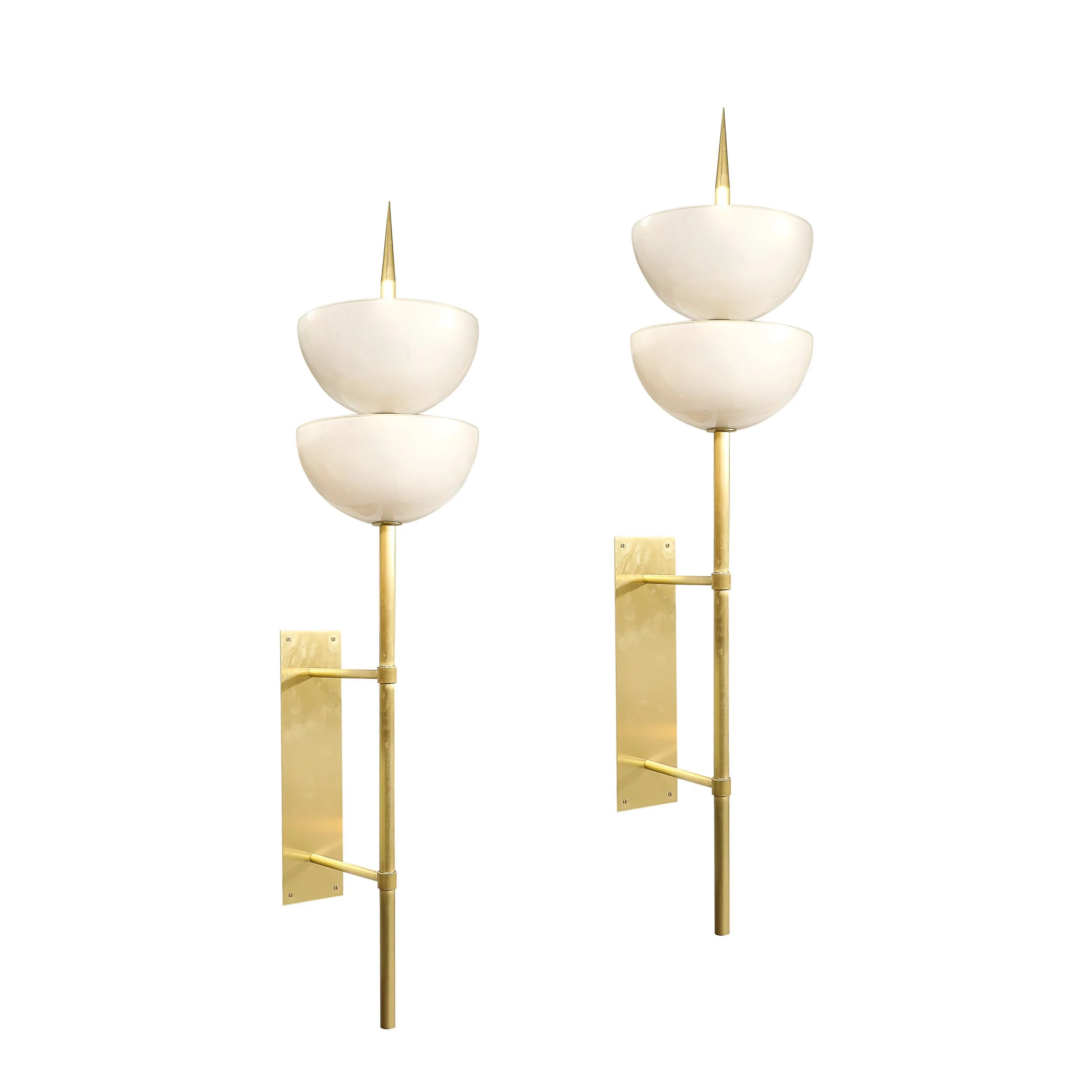 Modernist Hand-Blown Murano Glass Reverse Dome Form Brushed Brass Sconces

Italy, 2015

Dimensions: 

Height: 52 in (132.08 cm) x Width: 12 in (30.48 cm) x Depth: 15 in (38.1 cm)

Back Plate - Height: 19&rdquo; x Width: 5&rdquo;
.
.
.
#muranoglass #v