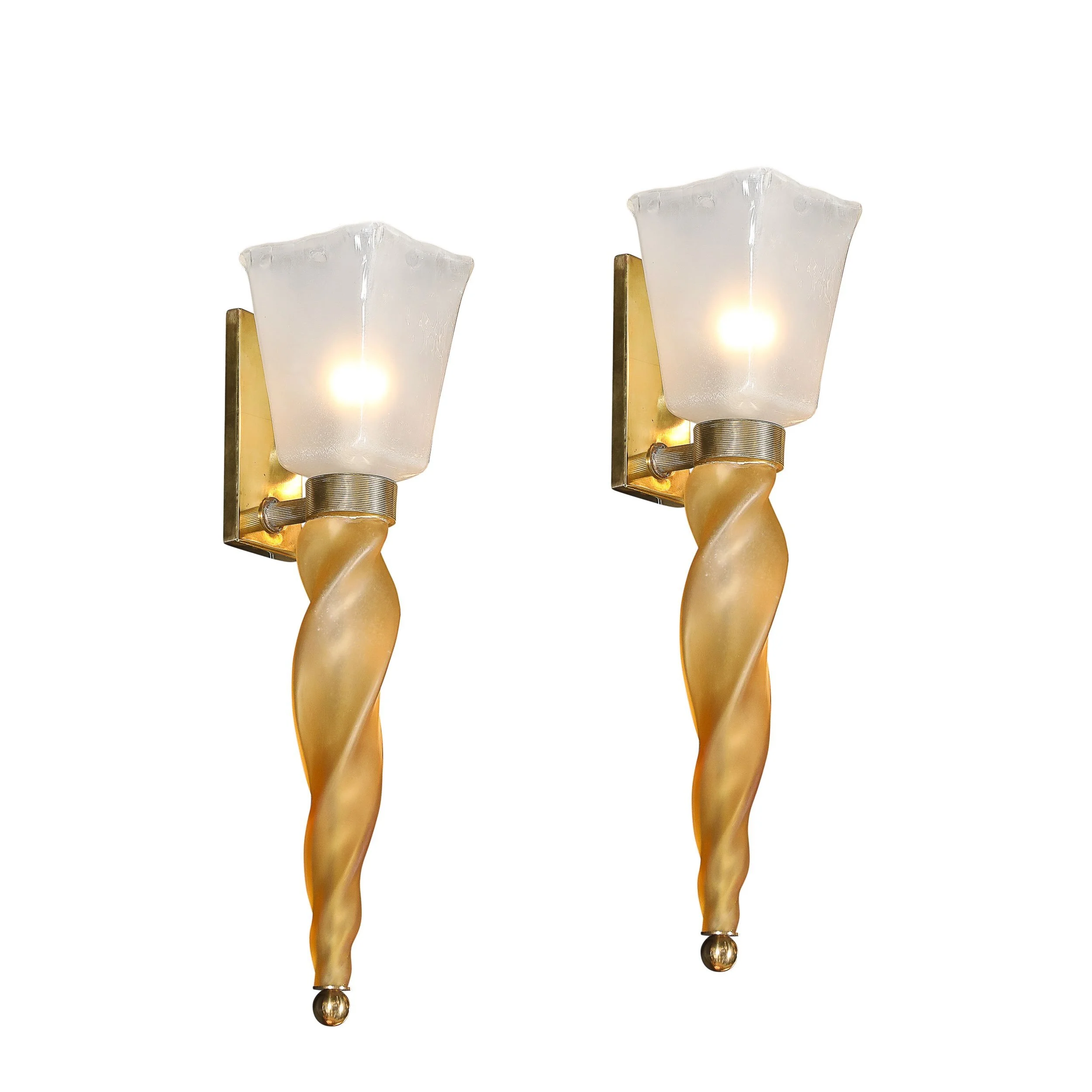 Mid-Century Hand-Blown Murano Frosted Glass Sconces with Spiral Amber Drop

Italy, 20th Century

Dimensions: 

Height: 24 in (60.96 cm) x Width: 5.75 in (14.61 cm) x Depth: 7.25 in (18.42 cm)
.
.
.
#muranoglass #vintagesconces #vintagelighting #inter