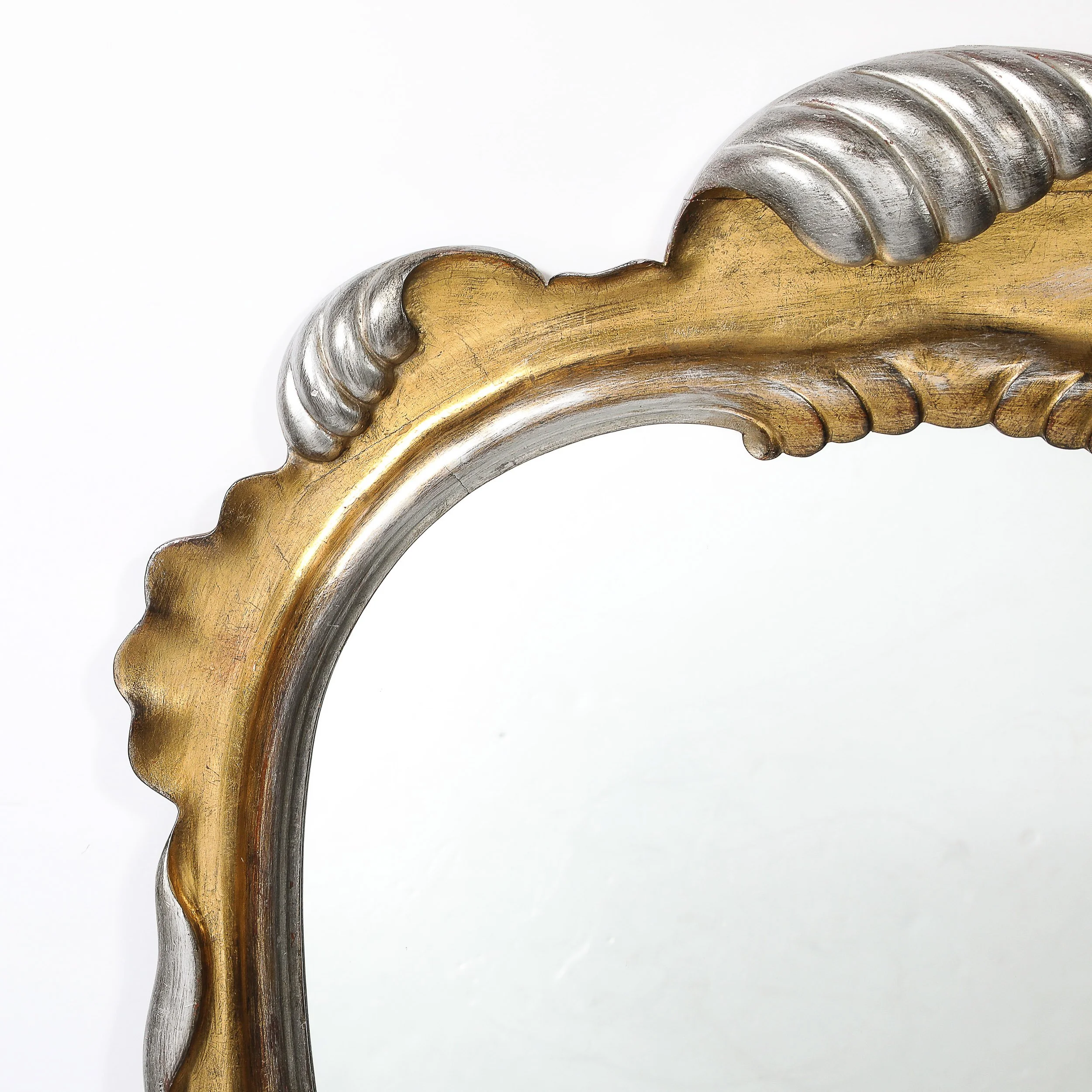 Hollywood Gold and Silver Gilt-Wood Mirror by Dorothy Draper

American, Circa 1945

Dimensions:

Height: 39 in (99.06 cm) x Width: 28 in (71.12 cm) x Depth: 3 in (7.62 cm)
.
.
.
.
#Dorothydroper #vintagemirror #interiordesigners