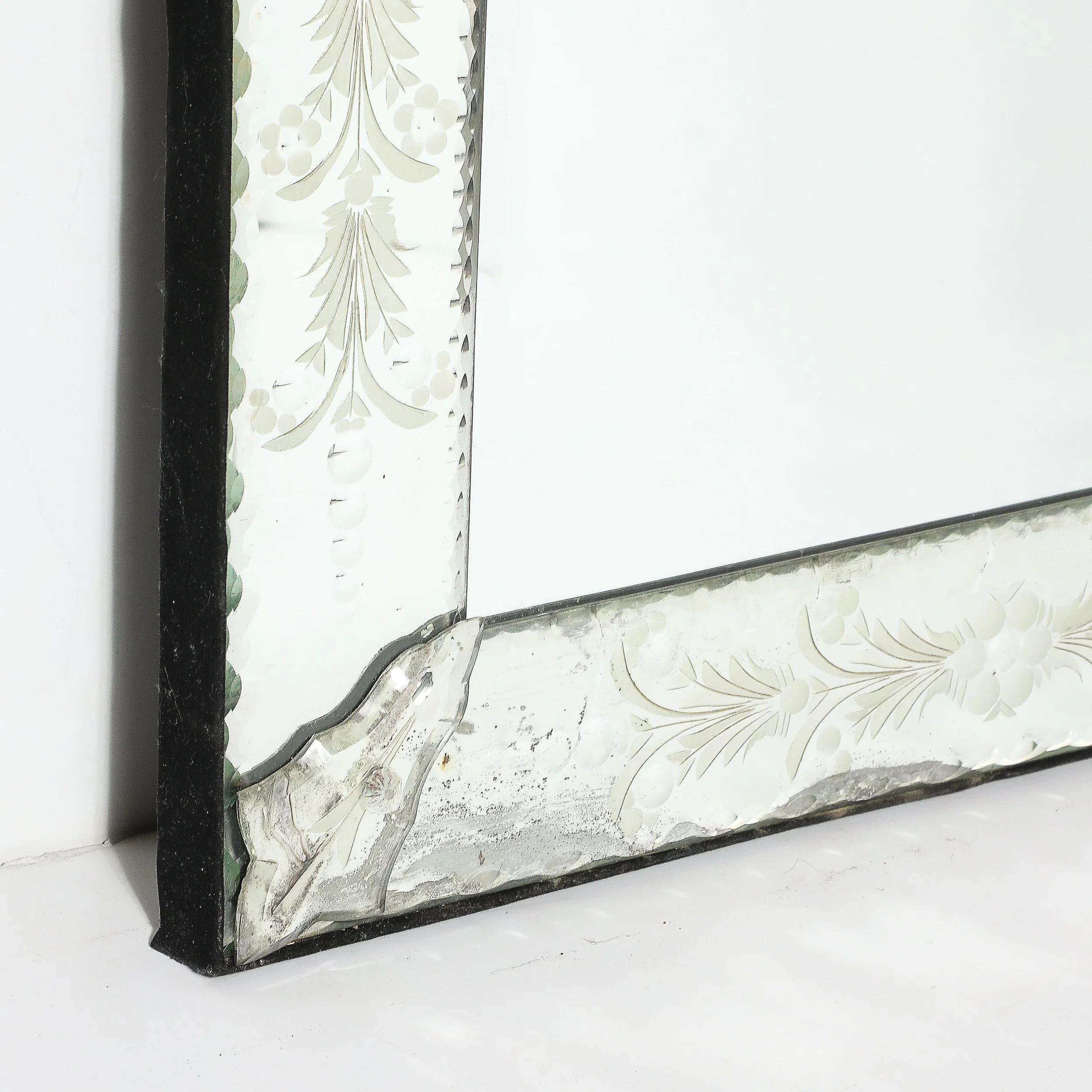 Mid-Century Reversed Etched Venetian Glass Mirror with Chain Beveled Detailing - High Style Deco 9.jpg