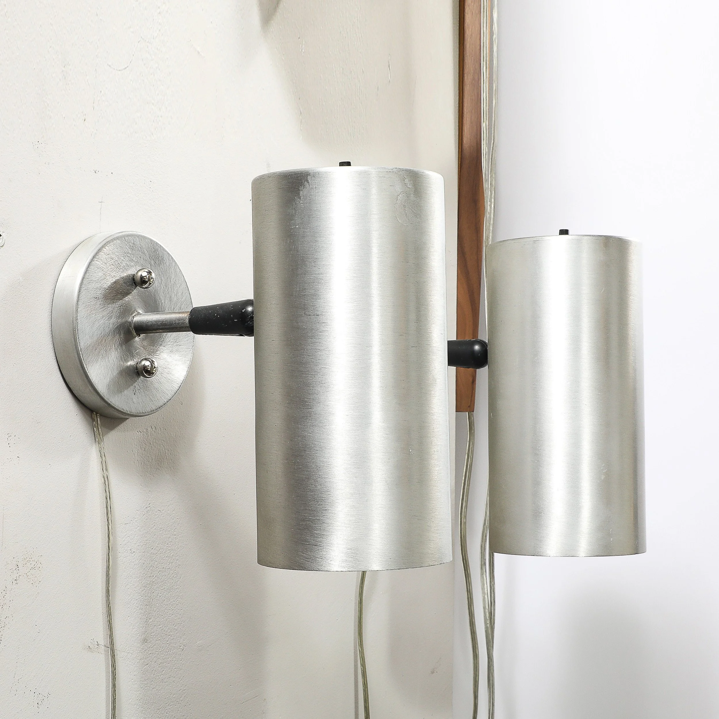 Mid-Century Modernist Brushed Aluminum Cylindrical Sconces by Lightolier - High Style Deco 10.jpg