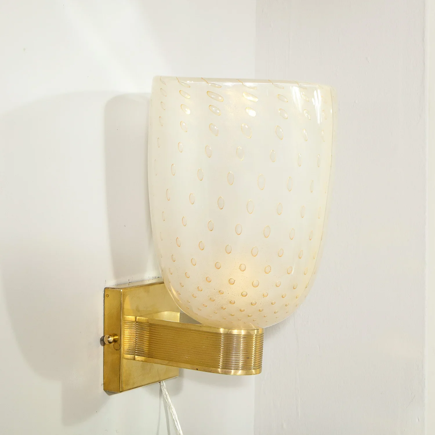 Modernist+Handblown+Murano+Glass+and+24kt+Gold+Sconces+with+Reeded+Brass+Arm+-+High+Style+Deco+14.webp