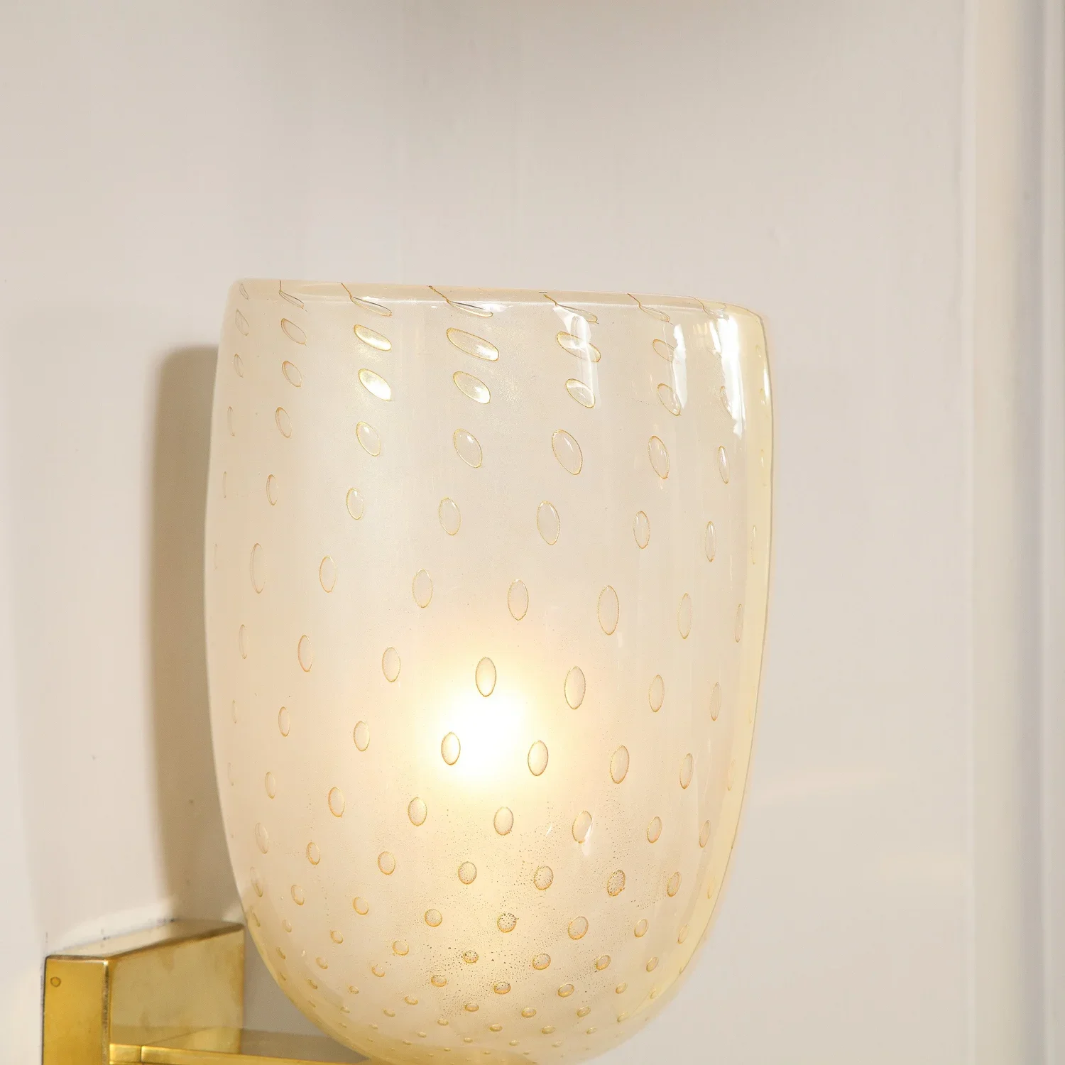 Modernist+Handblown+Murano+Glass+and+24kt+Gold+Sconces+with+Reeded+Brass+Arm+-+High+Style+Deco+4.webp