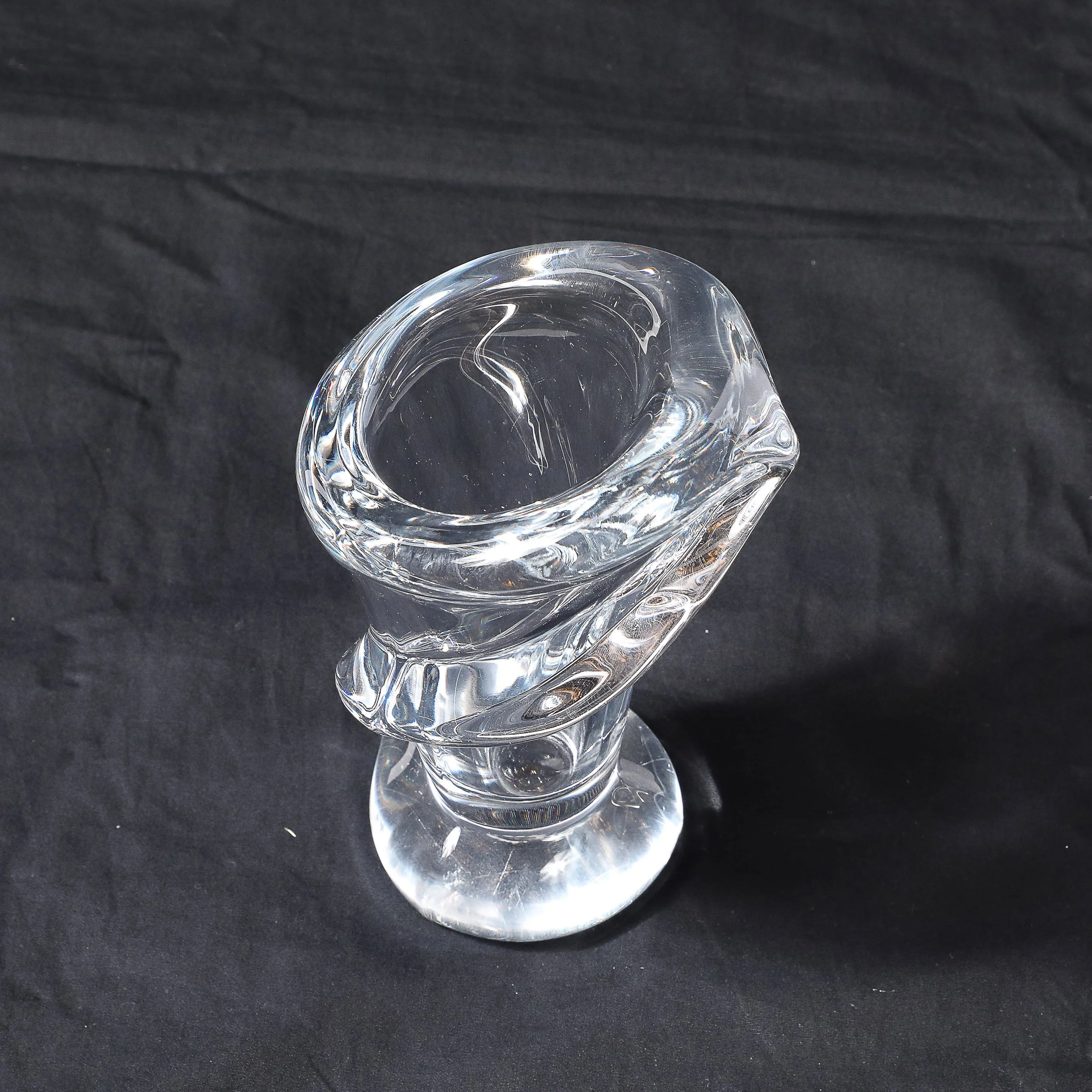 Mid-Century Modernist Crystal Vase with Amorphic Single Helix signed Art Vannes - High Style Deco 14.jpg