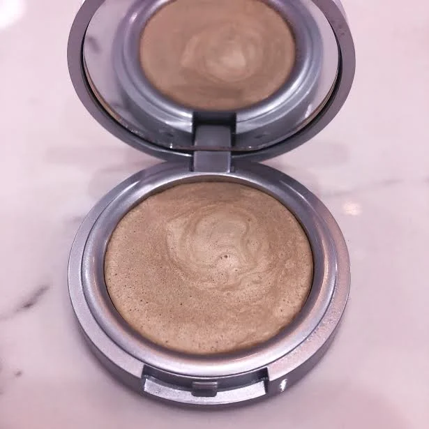 Rosegolden Highlighter.jpeg
