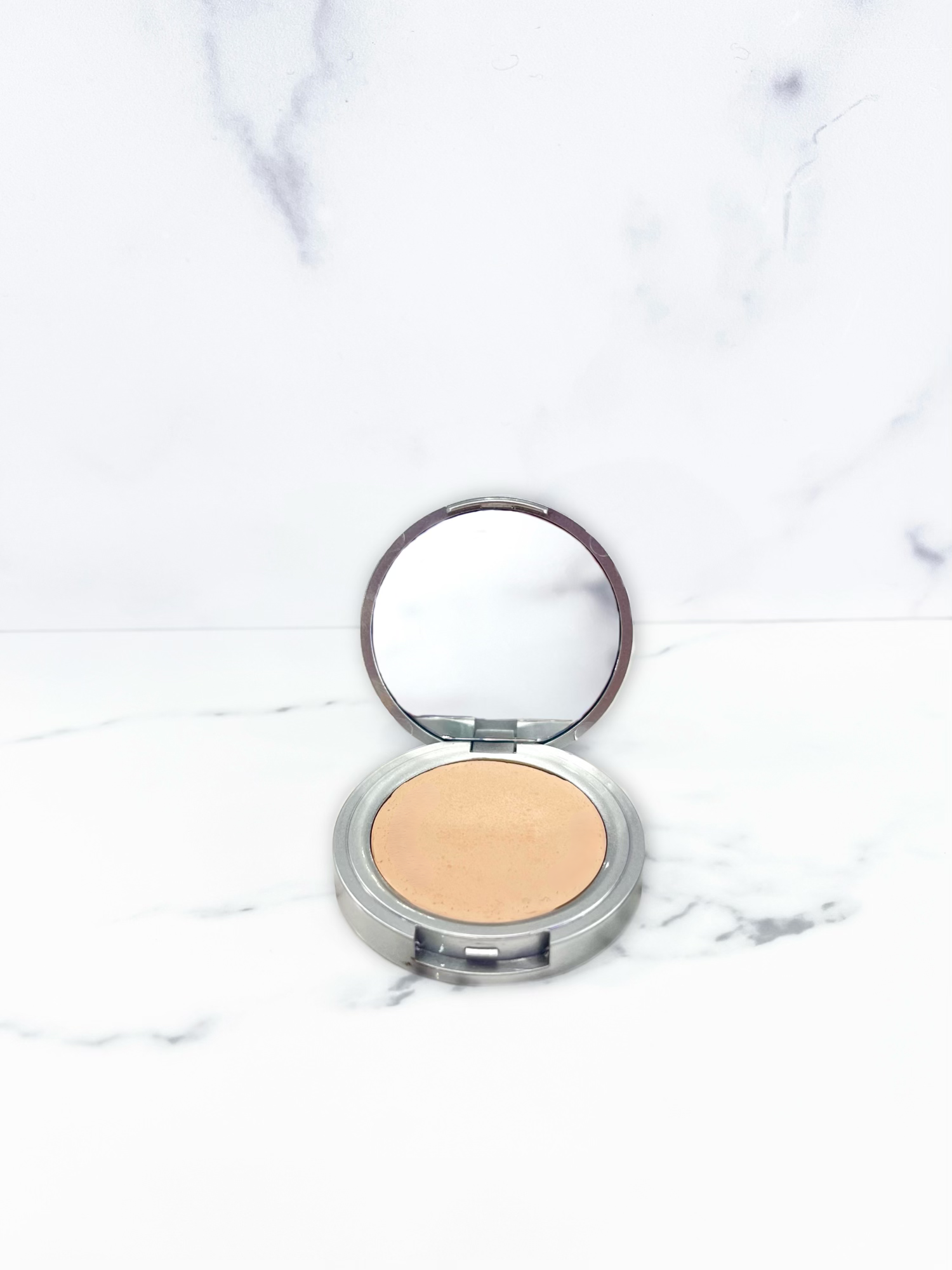 Magnetic Eye- Shadow Primer- Light