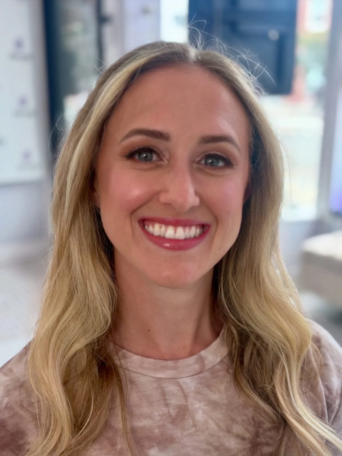 Makeup of the day at Blende. When you want to look like the best version of yourself...we got you!

#motd #naturalbeauty #naturalmakeuplook #westfieldnj #celebritymua #custommakeup