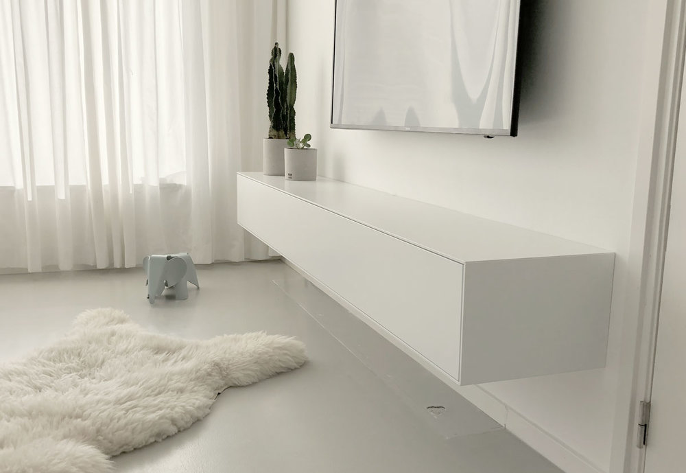TV meubel wit minimalistisch verfijnd — Design Meubel Op Maat