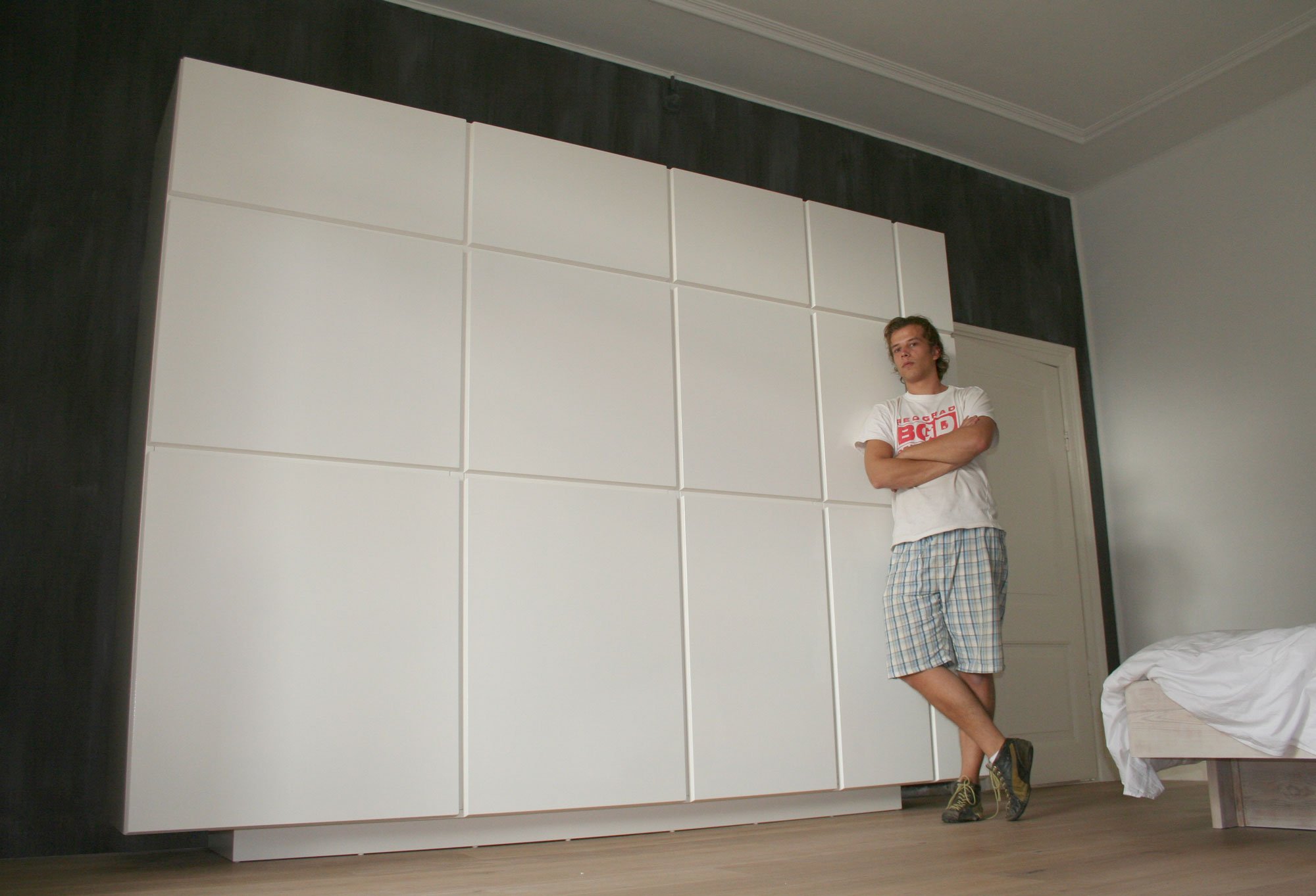 Vento Fresco kast met een lichte uitstraling en designer en meubelbouwer Tomas Zwerink