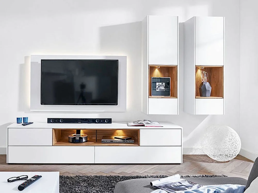 Wit Hülsta tv-meubel met houten open vakken en wandkasten