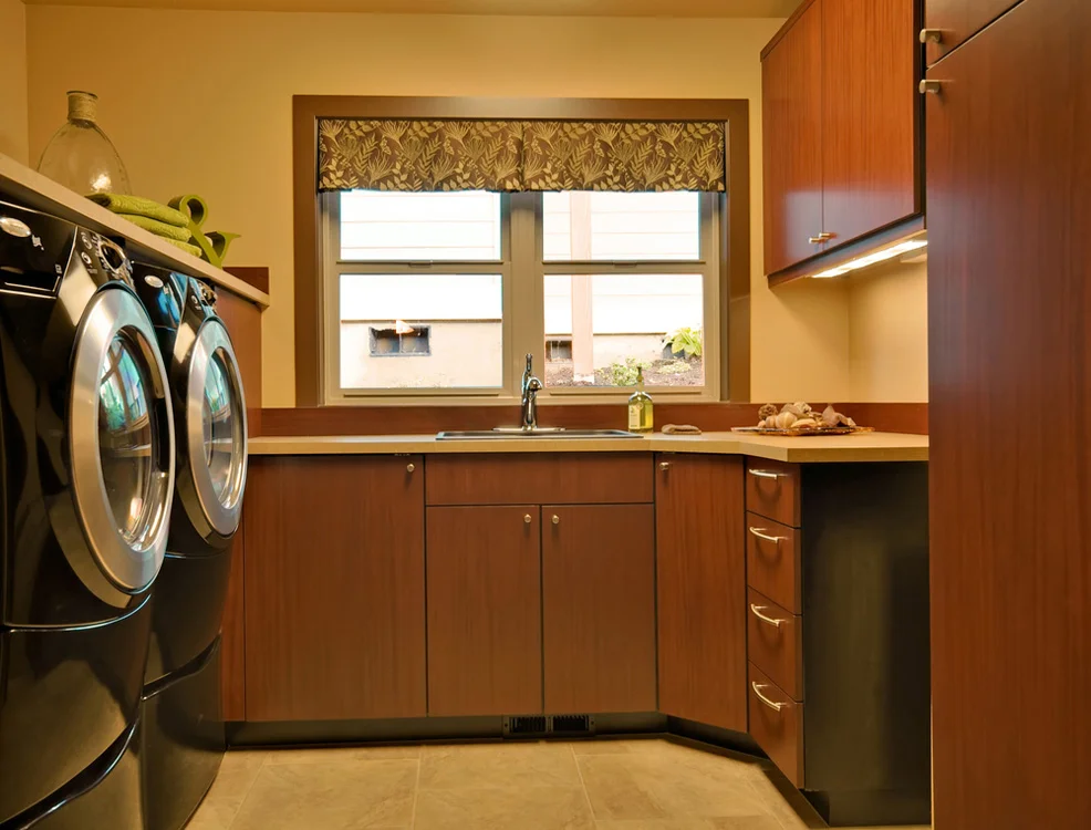 10- Modern Laundry in Black and Sunset (1)_1.jpg
