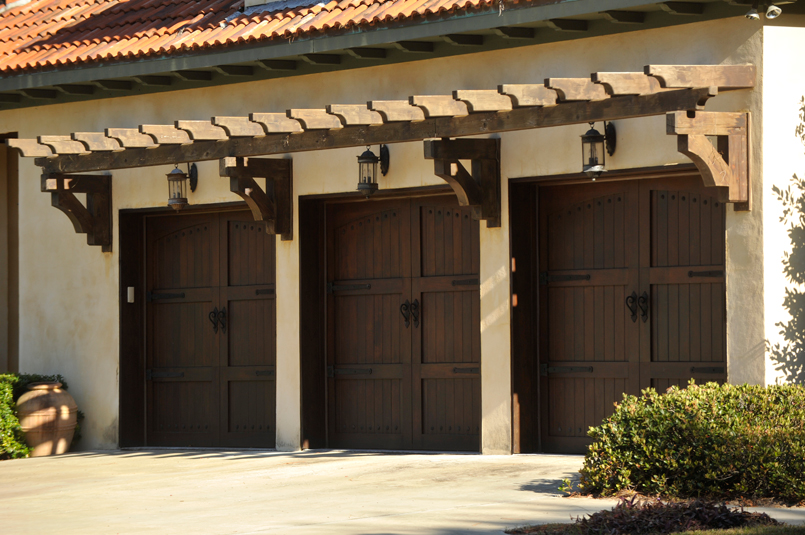 signature-carriage-wood-door-MAIN-wide.JPG