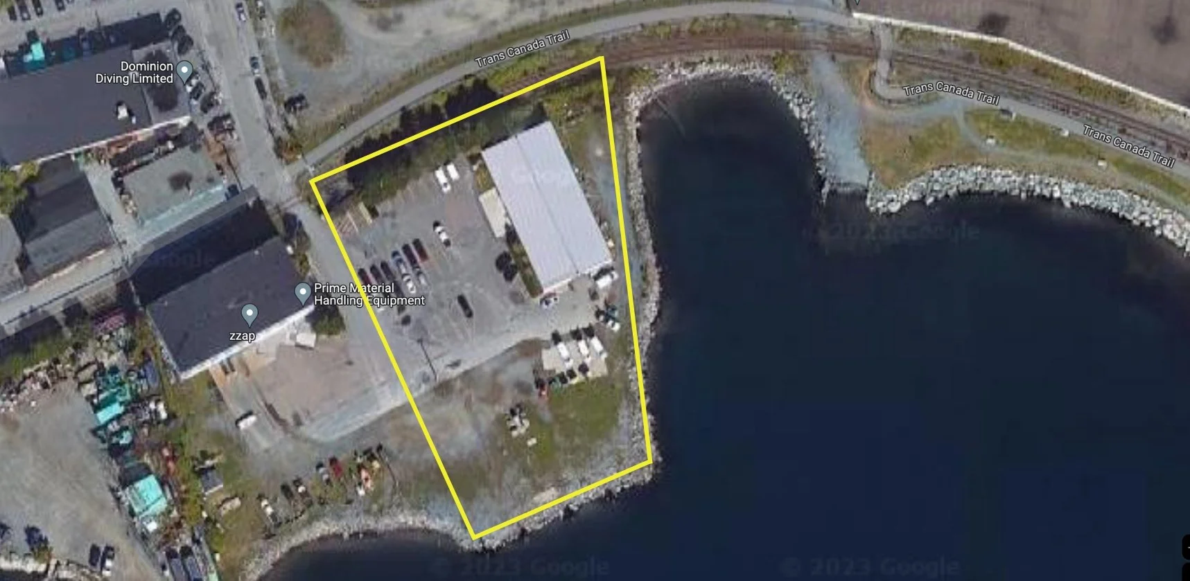 End of the Session, Dartmouth Cove, Housing