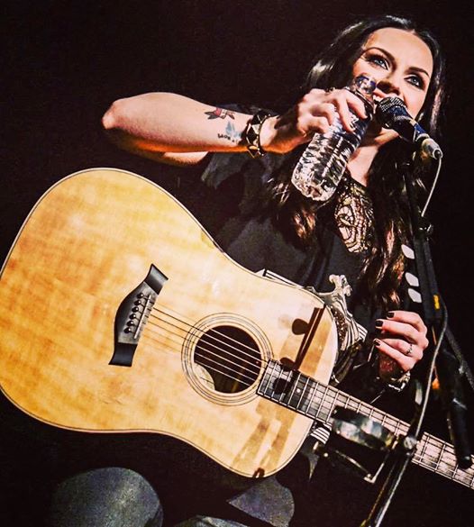 AMY MACDONALD PERFORMING AT EDINBURGH'S USHER HALL - 05/04/2017 PICTURE BY: CALUM BUCHAN PHOTOGRAPHY