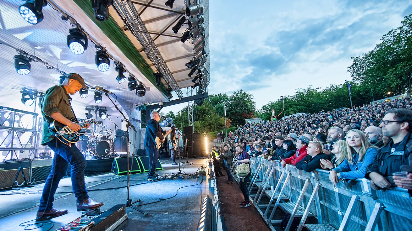 PIXIES PERFORMING AT GLASGOW'S KELVINGROVE BANDSTAND - 07/08/2017 PICTURE BY: STUART WESTWOOD PHOTOGRAPHY