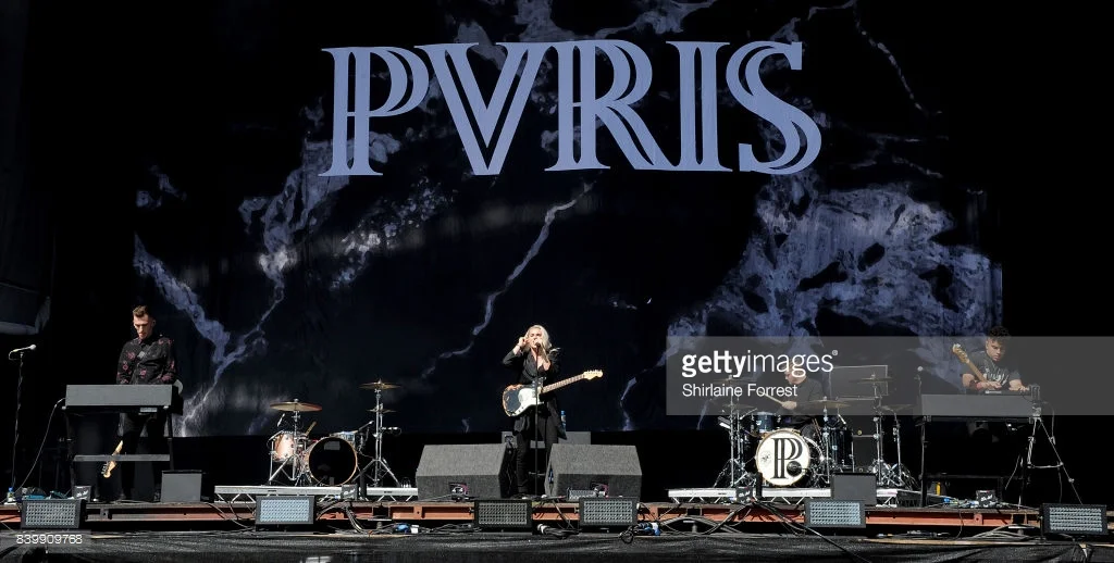 PVRIS PERFORMING ON THE MAIN STAGE ON FINAL DAY OF LEEDS FESTIVAL 2017 - 27/08/2017 PICTURE BY: SHIRLANIINE FORREST