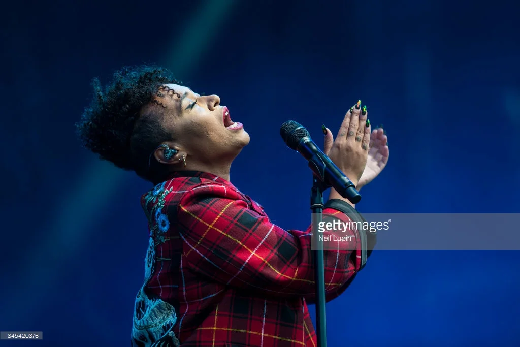EMELI SANDÉ PICTURE BY: NEIL LUPIN - GETTY IMAGES / REDFERNS