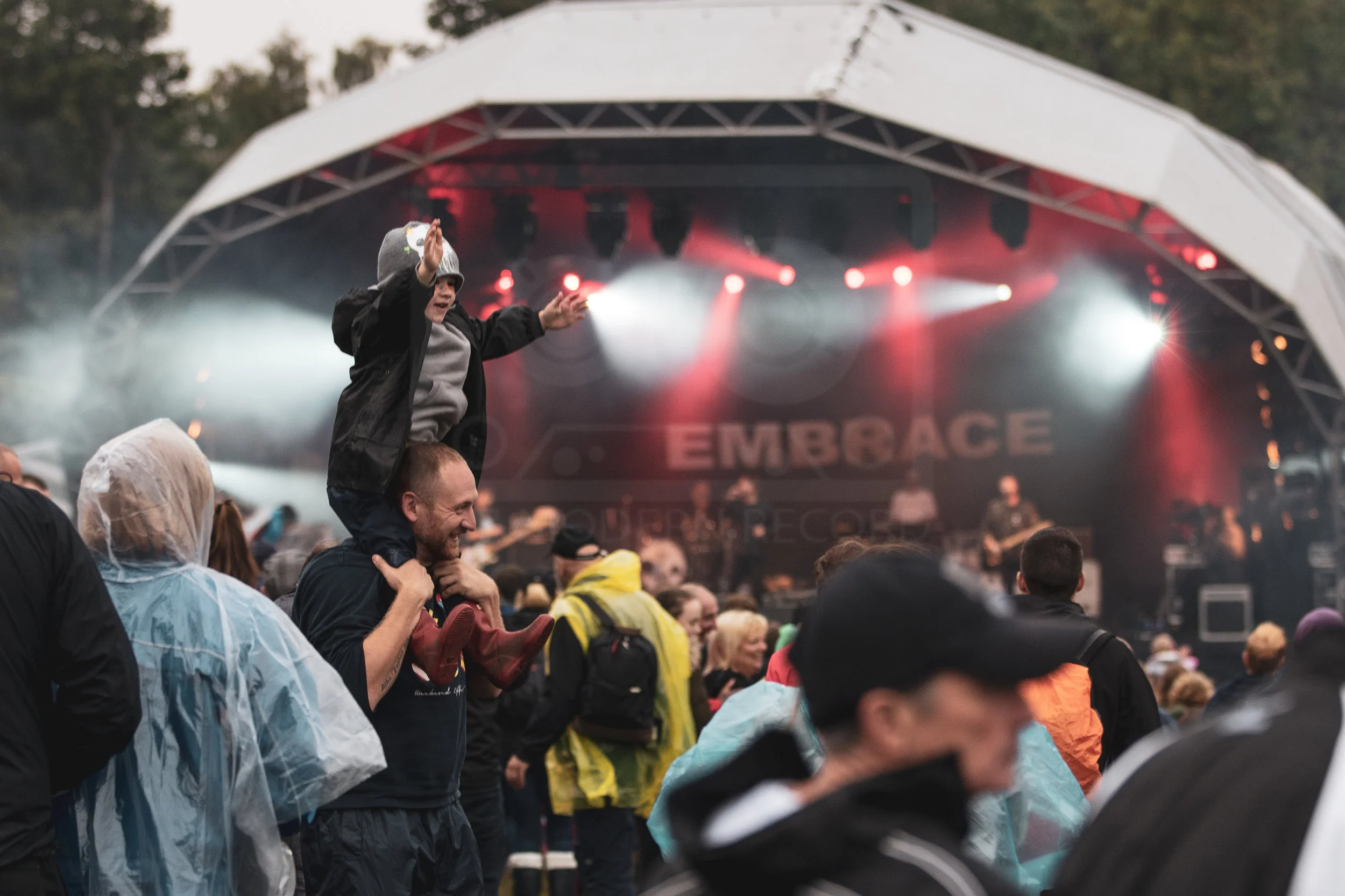 EMBRACE PERFORMING AT PARTY AT THE PALACE 2018 - 12.11.2018 PICTURE BY: KENDALL WILSON PHOTOGRAPHY