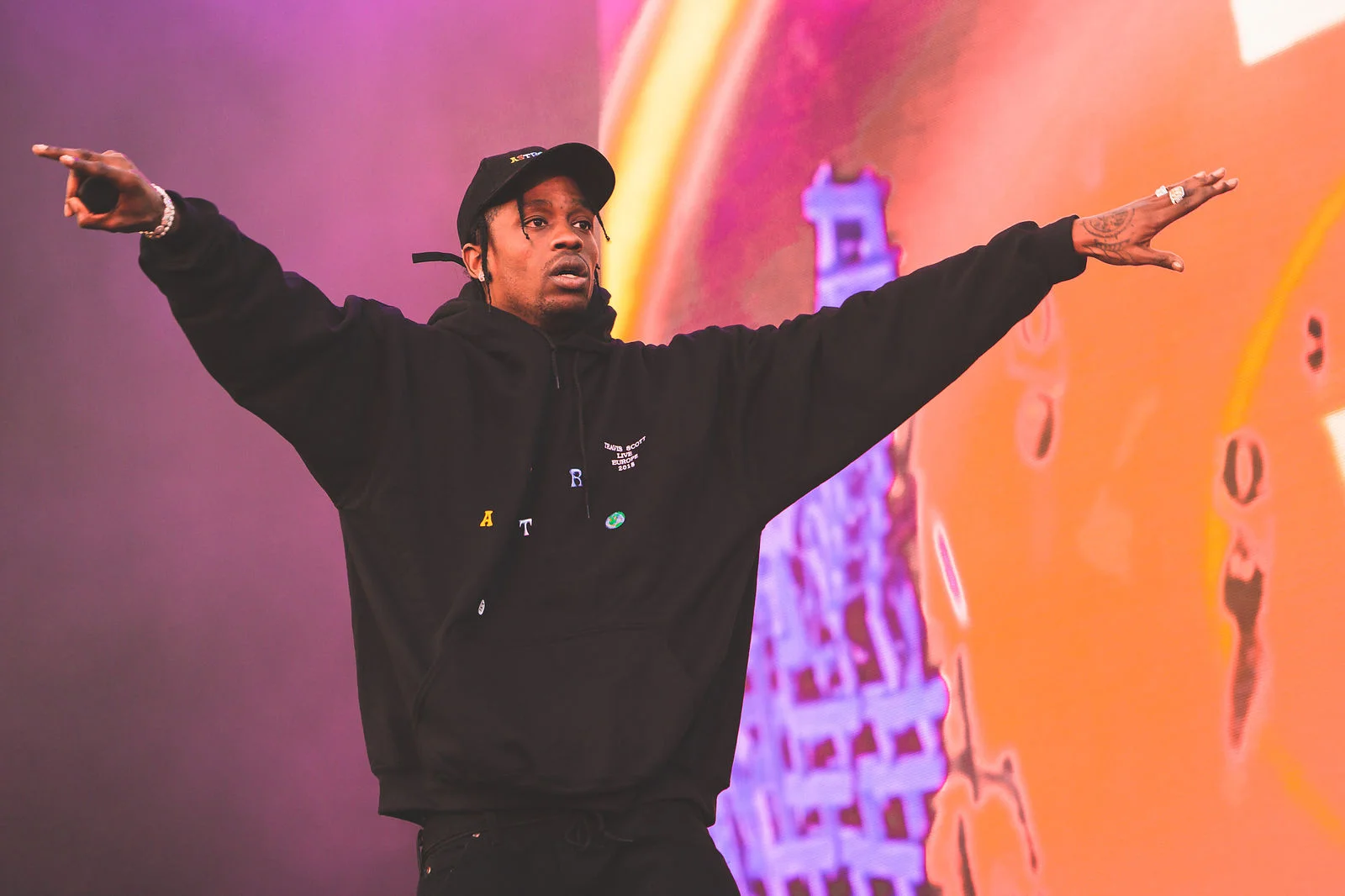 TRAVIS SCOTT CO-HEADLINING ON THE MAIN-STAGE ON THE SECOND DAY OF LEEDS FESTIVAL 2018 - 25.08.2018 PICTURE BY: LEWIS EVANS
