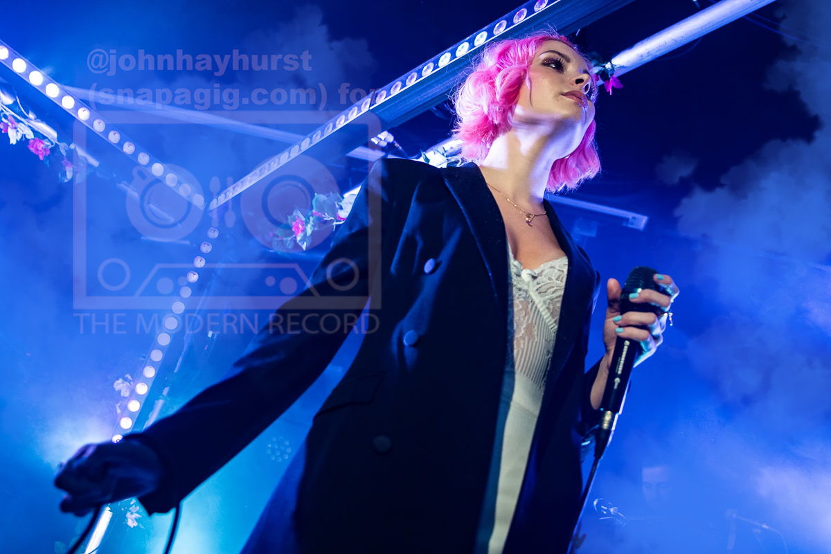 NINA NESBITT PERFORMING AT LEEDS WARDROBE - 14.04.2019 PICTURE BY: JOHN HAYHURST @SNAPAGIG.COM