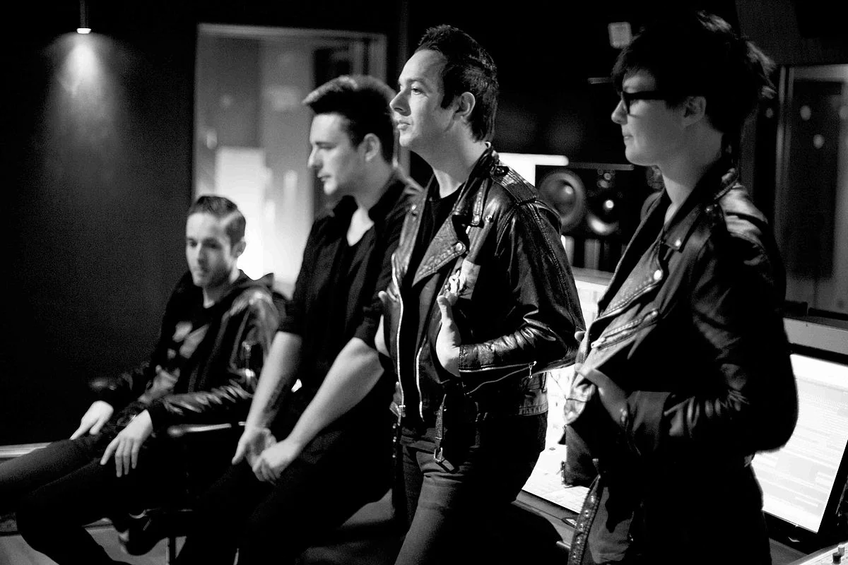 1200px-GV_GLA_June2013.jpg