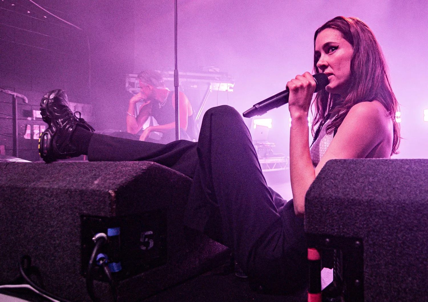 Confidence Man-1-3.jpg