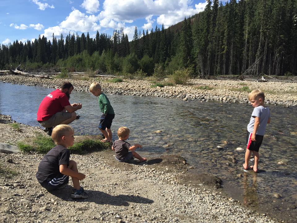 My first brag picture - Dusin Van Dierman, son of my daughter Janice and her husband Erwin Van Dierman, and the four sons of Dustin and Denee Van Dierman. Find a total of 1/2 of my genes in this Canadiana picture of my grandchild Dustin (in red shirt) 1/4 of my genes and his four sons (4X1/16 = 1/4) total 1/2 genes). The mother took this photograph and is therefore temporarily out of the picture, which does not alter the total of genes represented here!