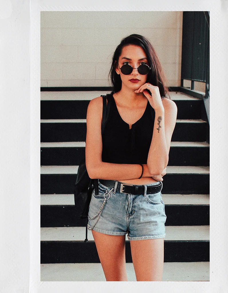 Aniyahlationn_graphic_90sgrunge_polaroid.jpg