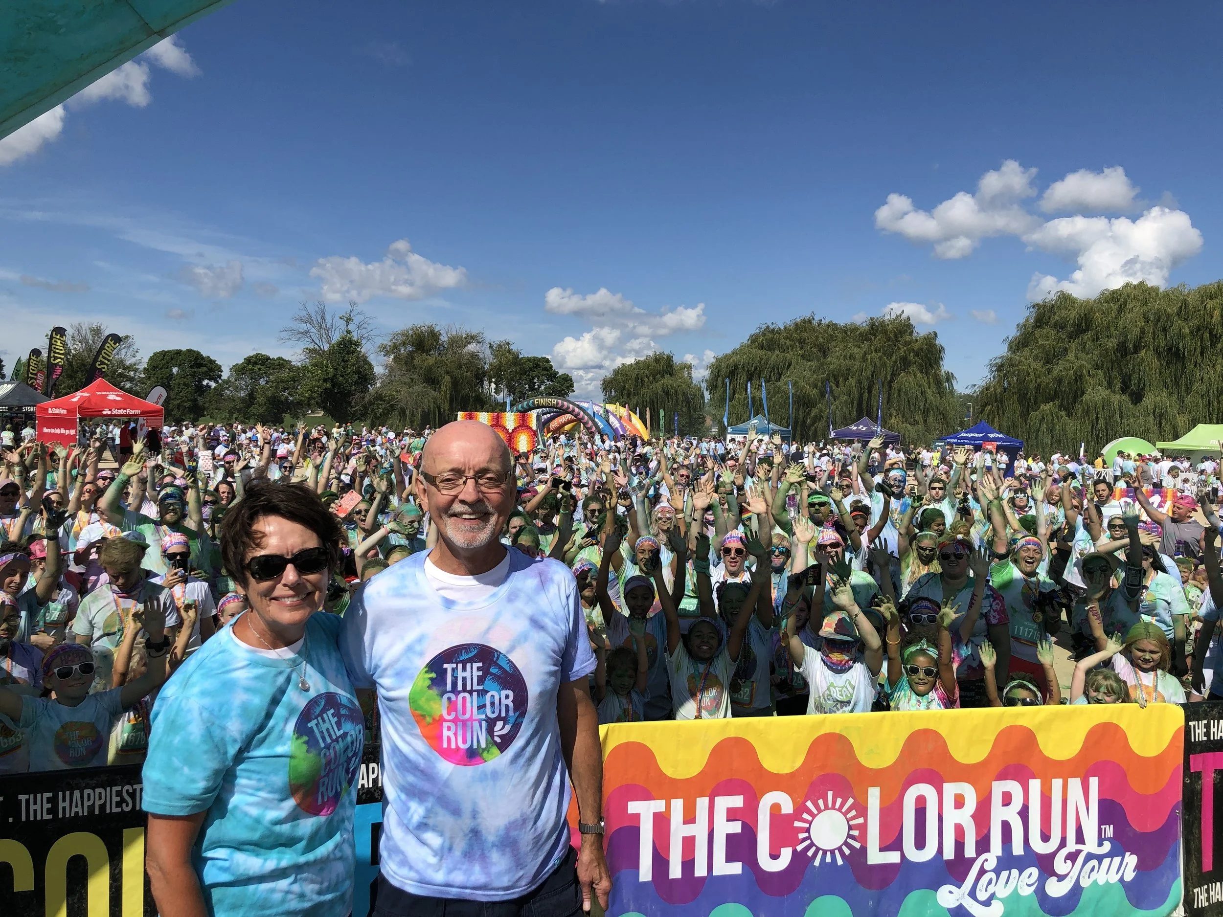 John and Susan Udelhofen (Katie’s parents) with the runners