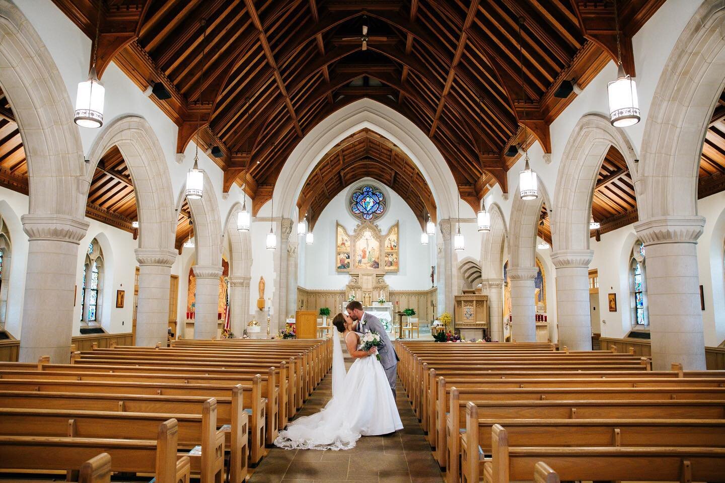 J&amp;J in one of my favorite churches to shoot in! ✨ #hesbrides
