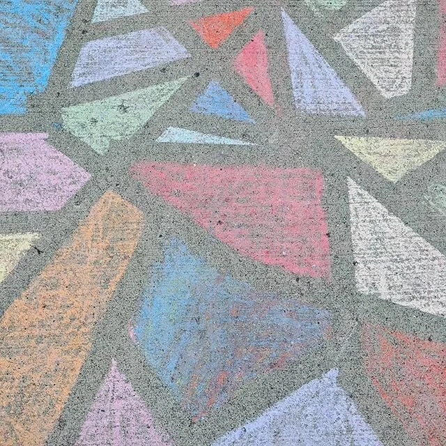 Sidewalk chalk is my new favorite medium 🎨🖌️
.
.
.
.
.
#instagood #love #livecolorfully #art #artoftheday #sidewalkchalkart #pretty #pursuepretty #walks