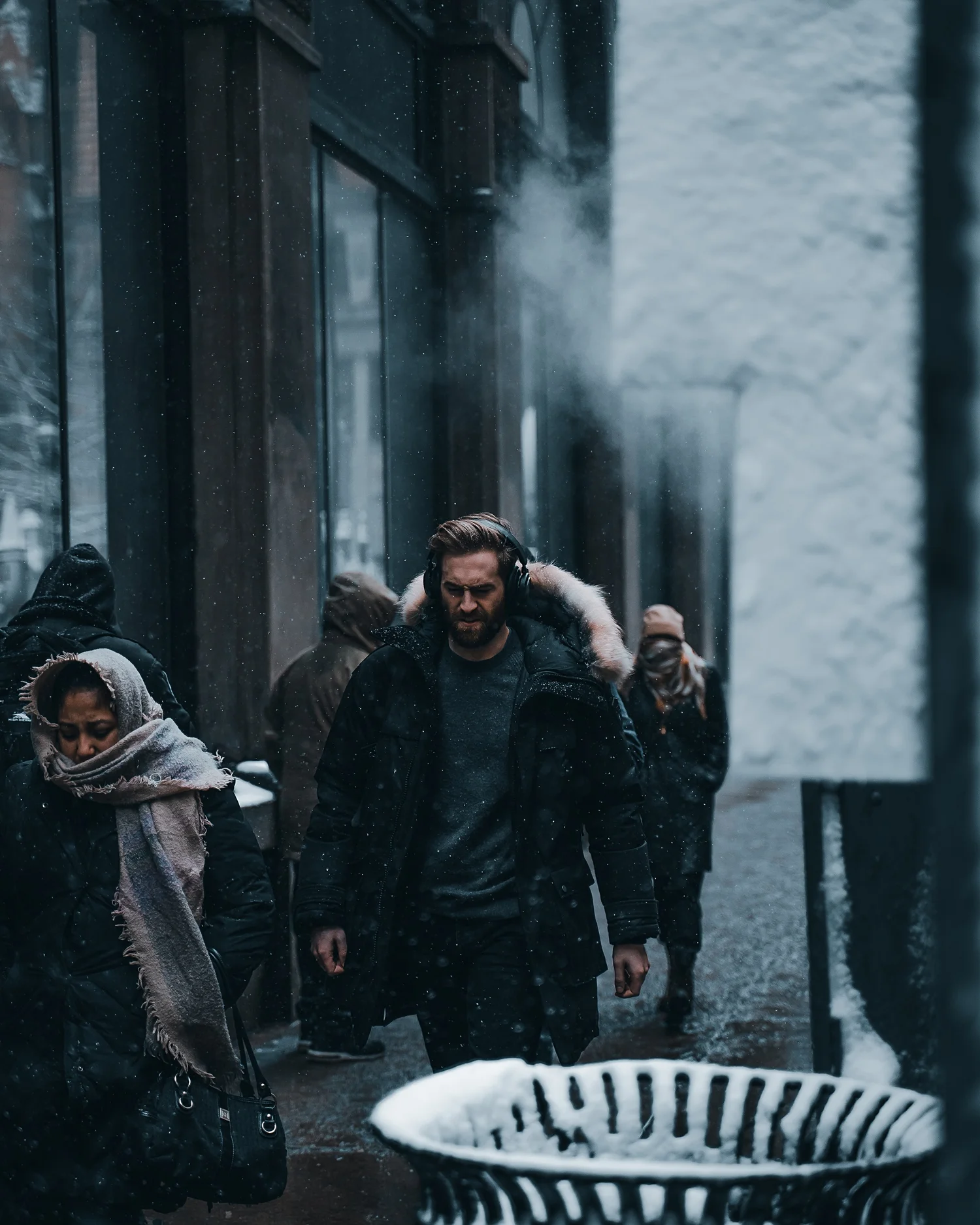 Tamron 35-150mm f/2.8 portrait by Ian Jones featured in his Photofocus webinar on street photography.