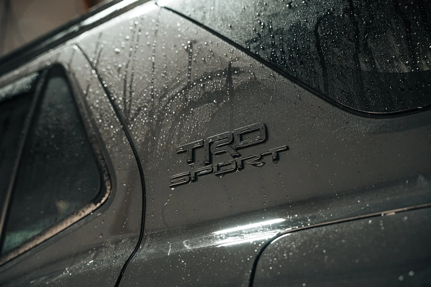 High end car photography for Pittsburgh automotive websites and brand campaigns, Ian Jones Pittsburgh photographer at ISJDESIGNS