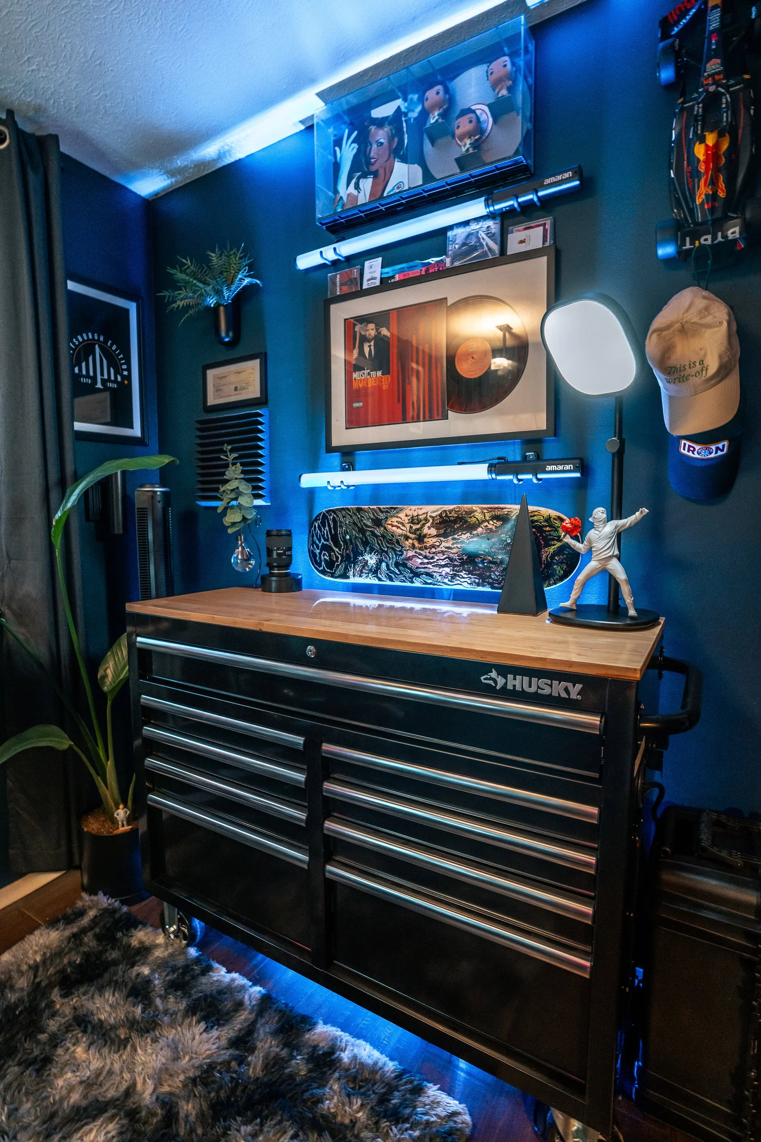 Husky mobile workbench and lighting wall in Ian Jones' Bridgeville photography studio