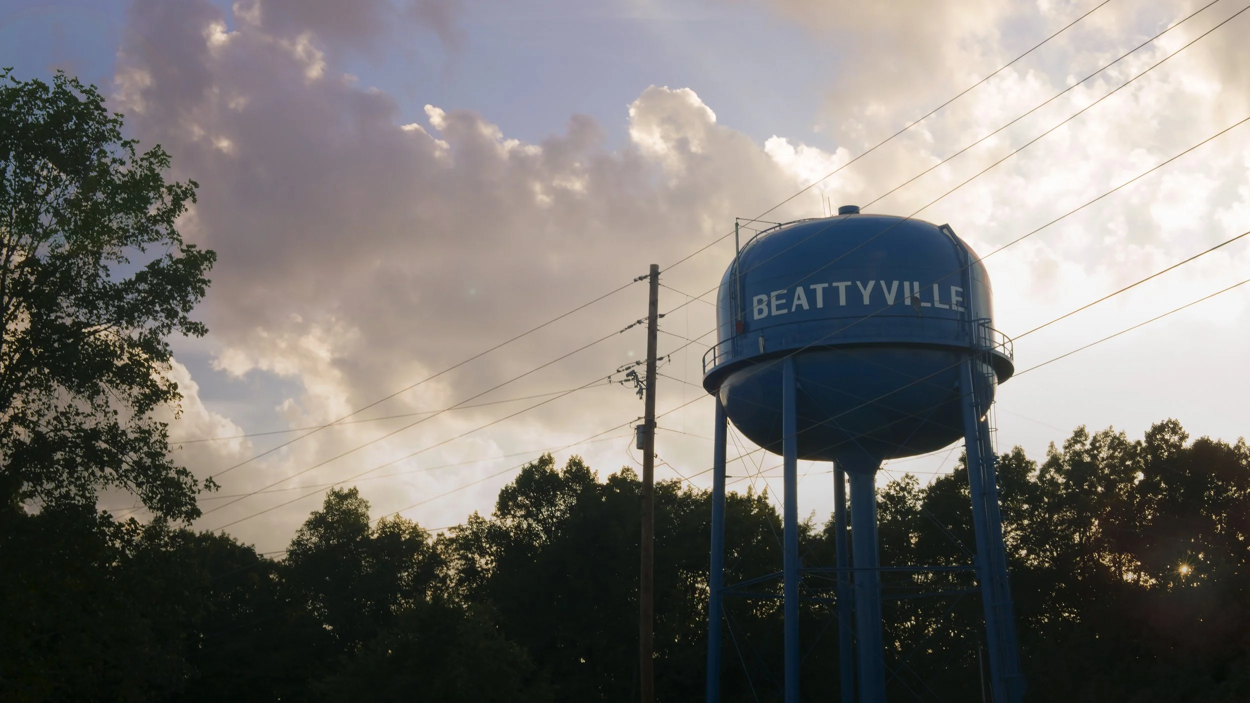 Beattyville_Watertower(1).jpg