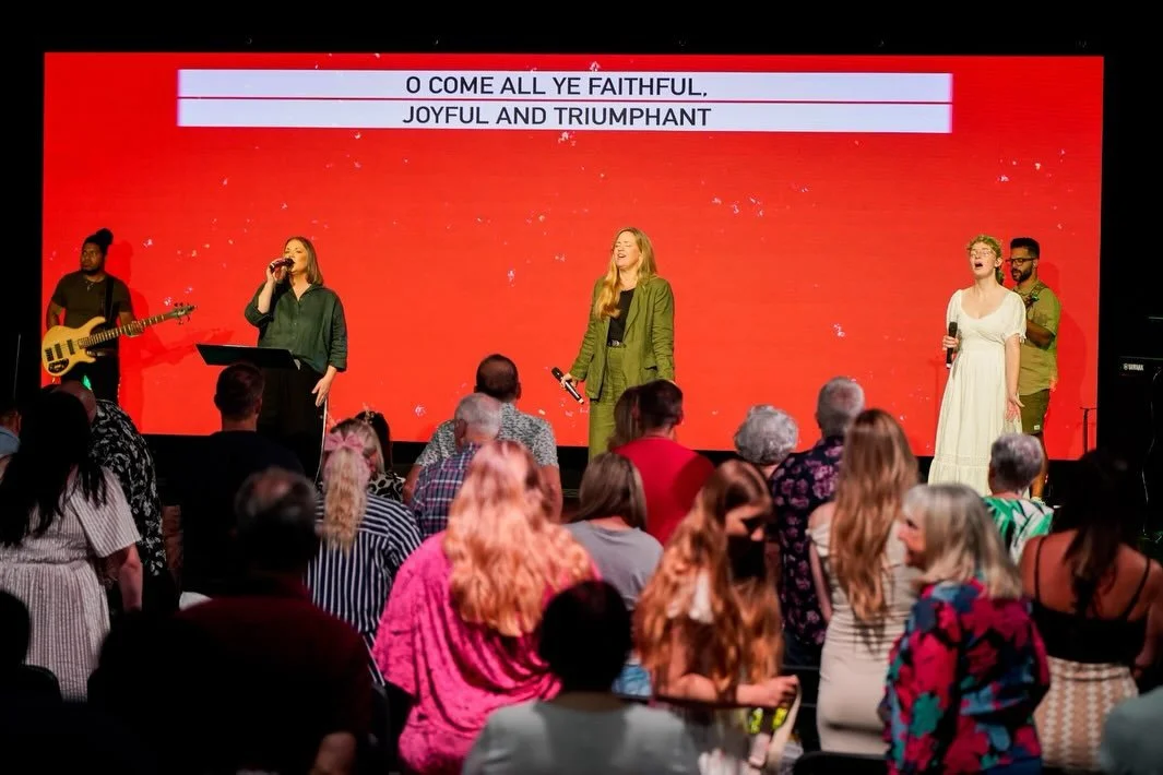 Last week, we felt the power of the Holy Spirit move among us! what an amazing night!
Today, we&rsquo;re expectant for what the Lord is about to do.
Come and see. It&rsquo;s happening soon! 🔥