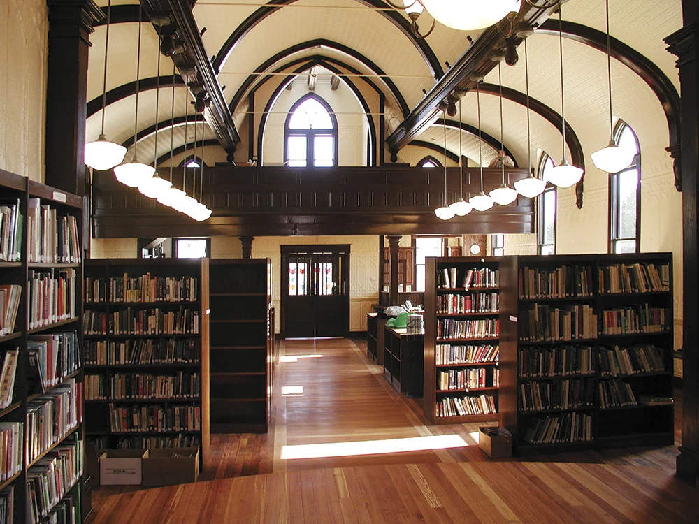Round Top Family Library
