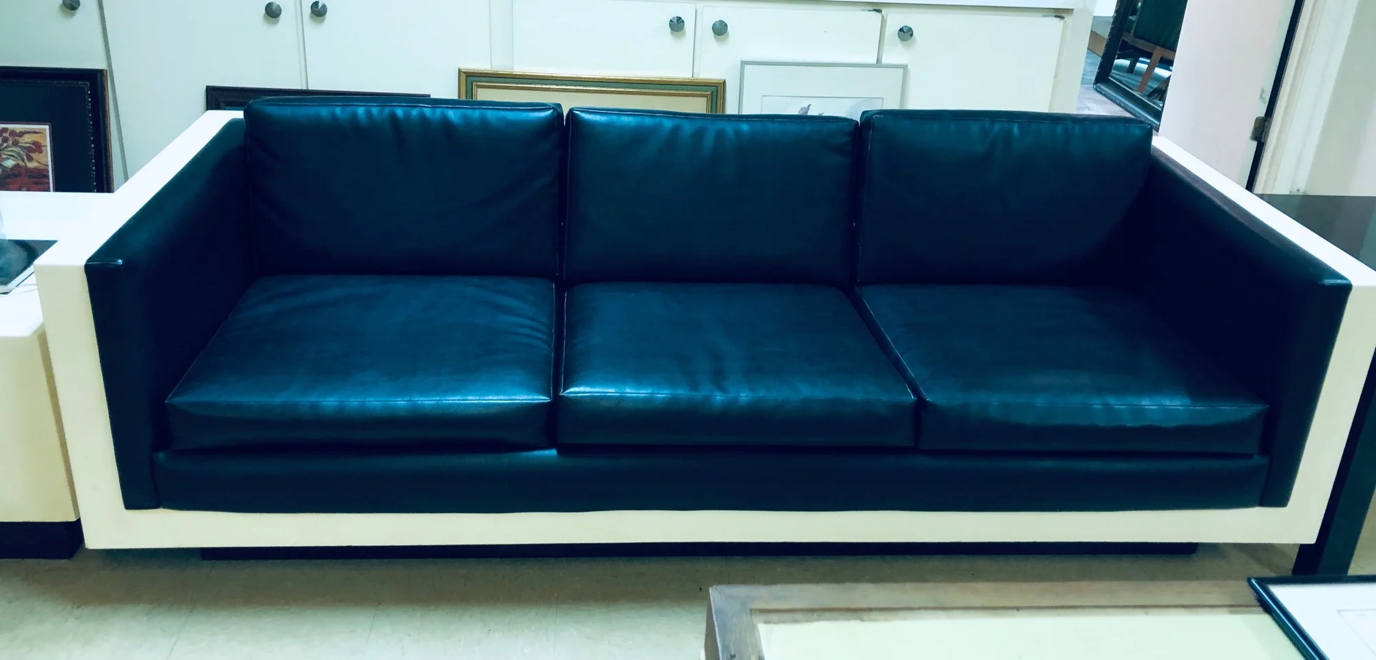 Ables Antiques and Props Antiques