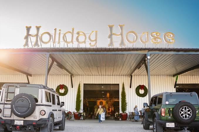 Holiday House Preview Party