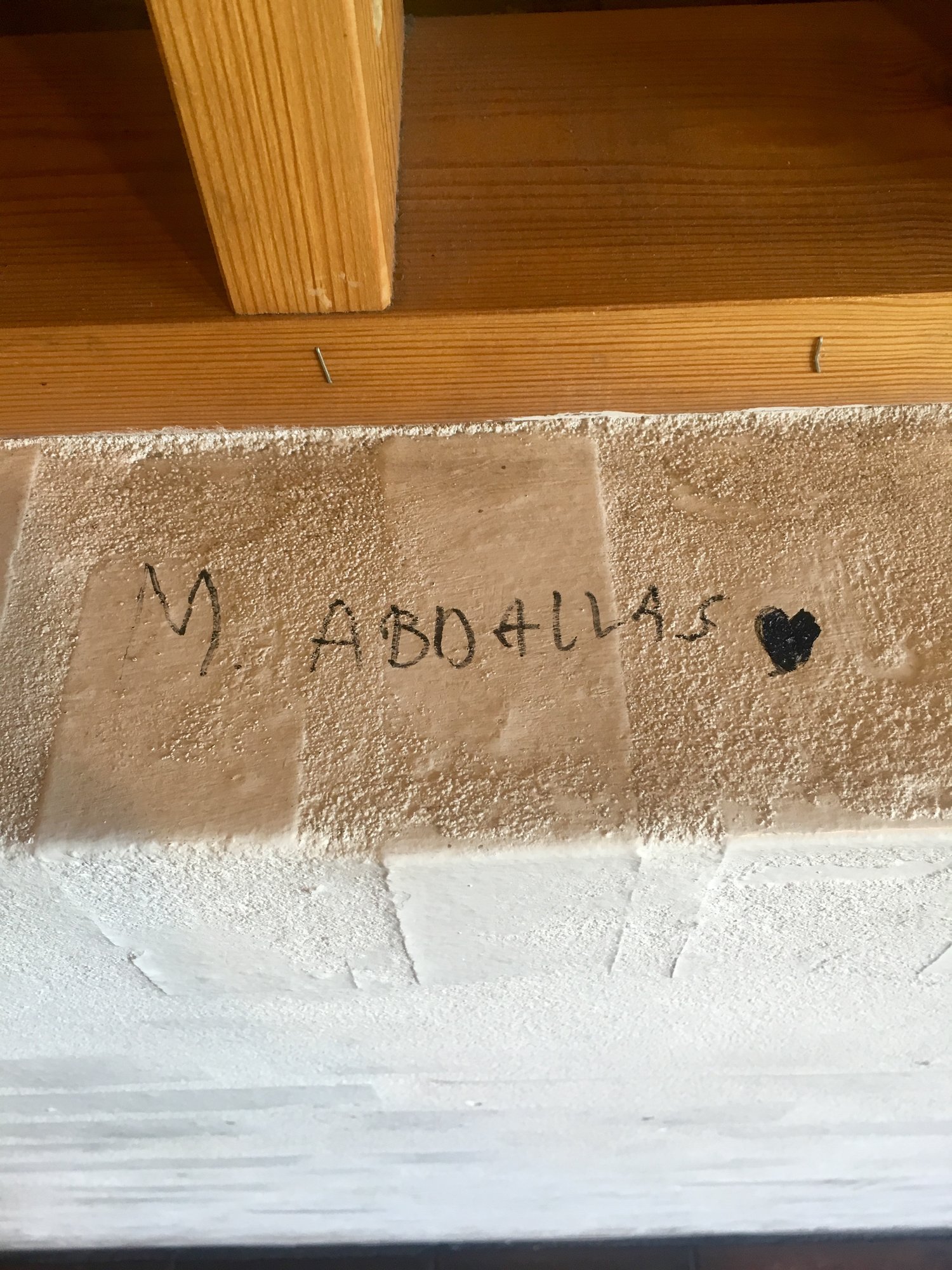 Kærligheden til Mohammed Abdalas er ikke til at tage fejl af, når man bevæger sig rundt i Fremad Amagers klubhus på Sundbyvestervej. Foto: Sture Sandø