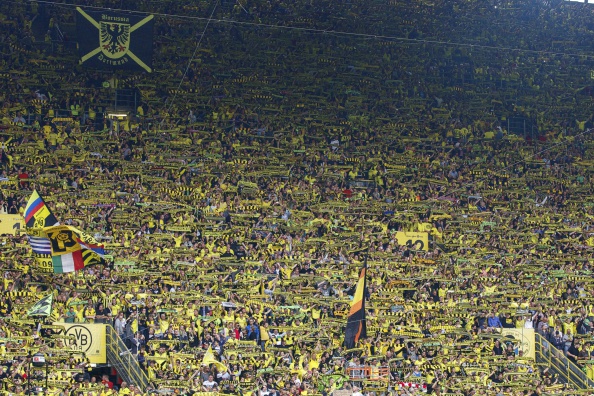 Den gule væg - en af Europas mest berømte endetribuner. Foto: Getty Images