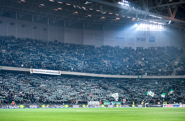 Jo, det ER et skandinavisk fodboldstadion. Hammarby på hjemmebanen Tele 2 Arena i Stockholm. Foto: Getty Images/Marcus Ericsson