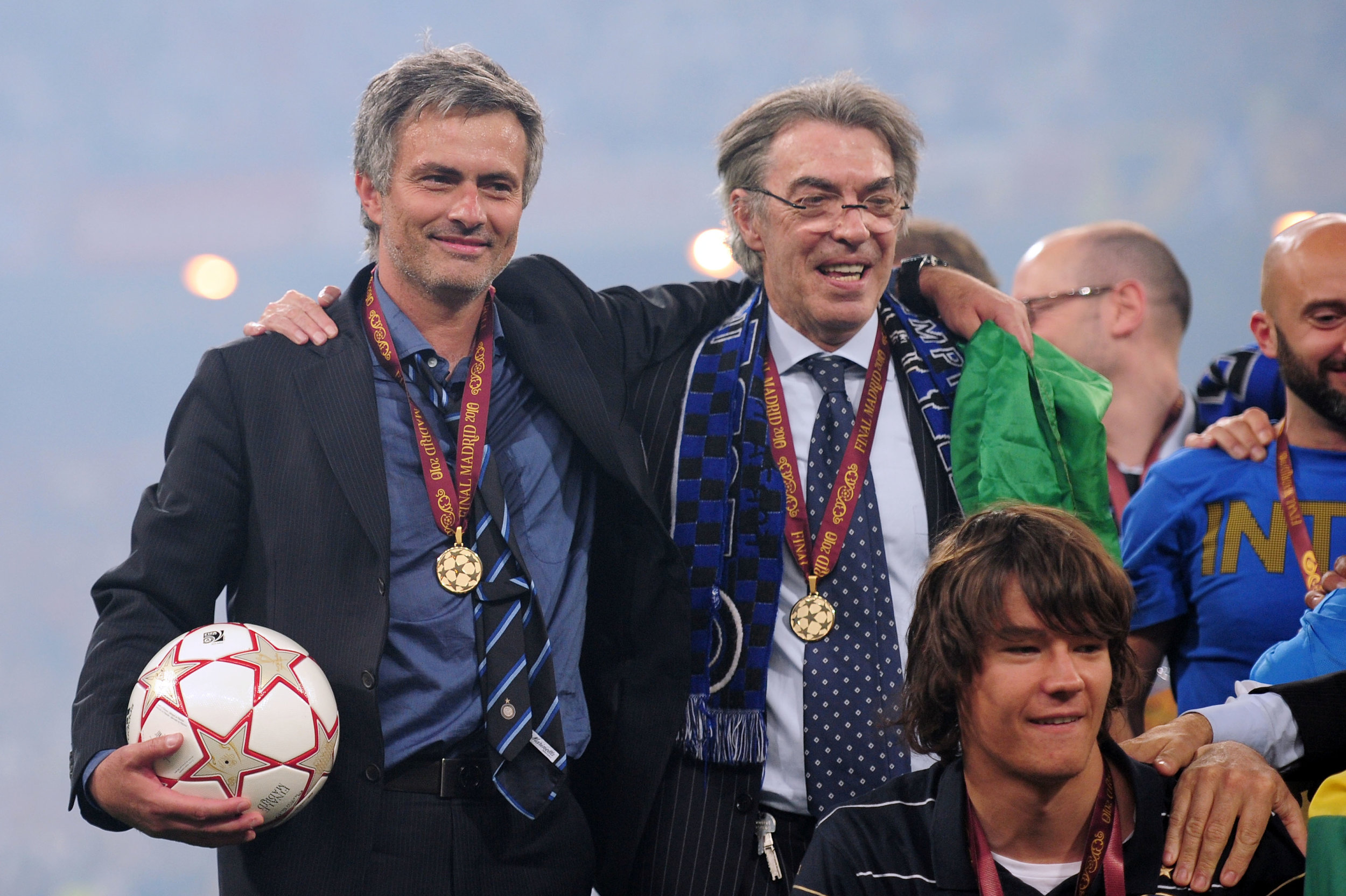 Jose Mourinho og Massimo Moratti efter Champions League-finalen mod Bayern. Foto: Getty Images