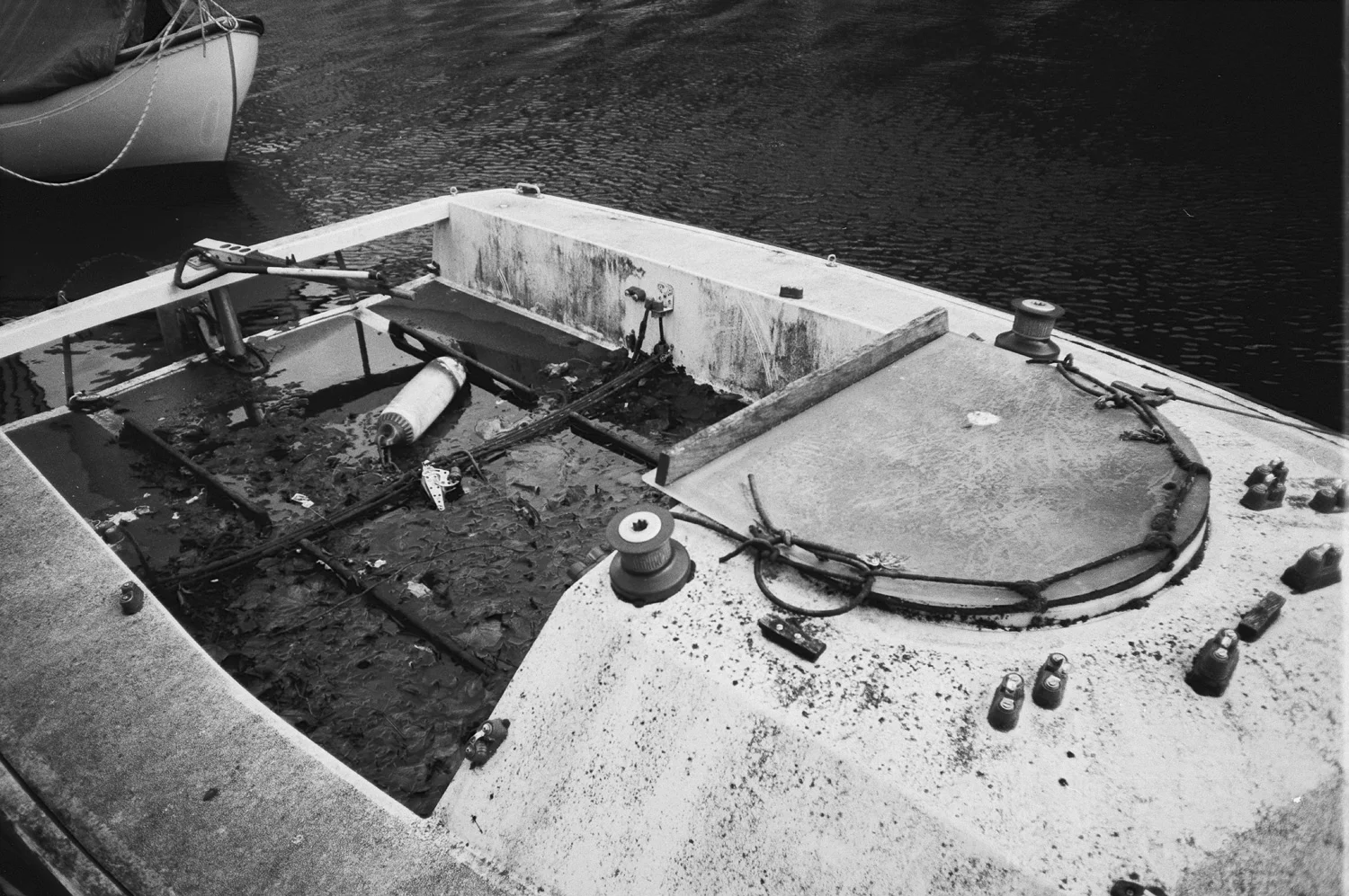 Et foto fra tmax-rulle fremkaldt i Caffenol 16 min. Scannet som TIFF og eksporteret til jpeg, men ikke billedbehandlet. Foto af Kristoffer Q. Bressum.
