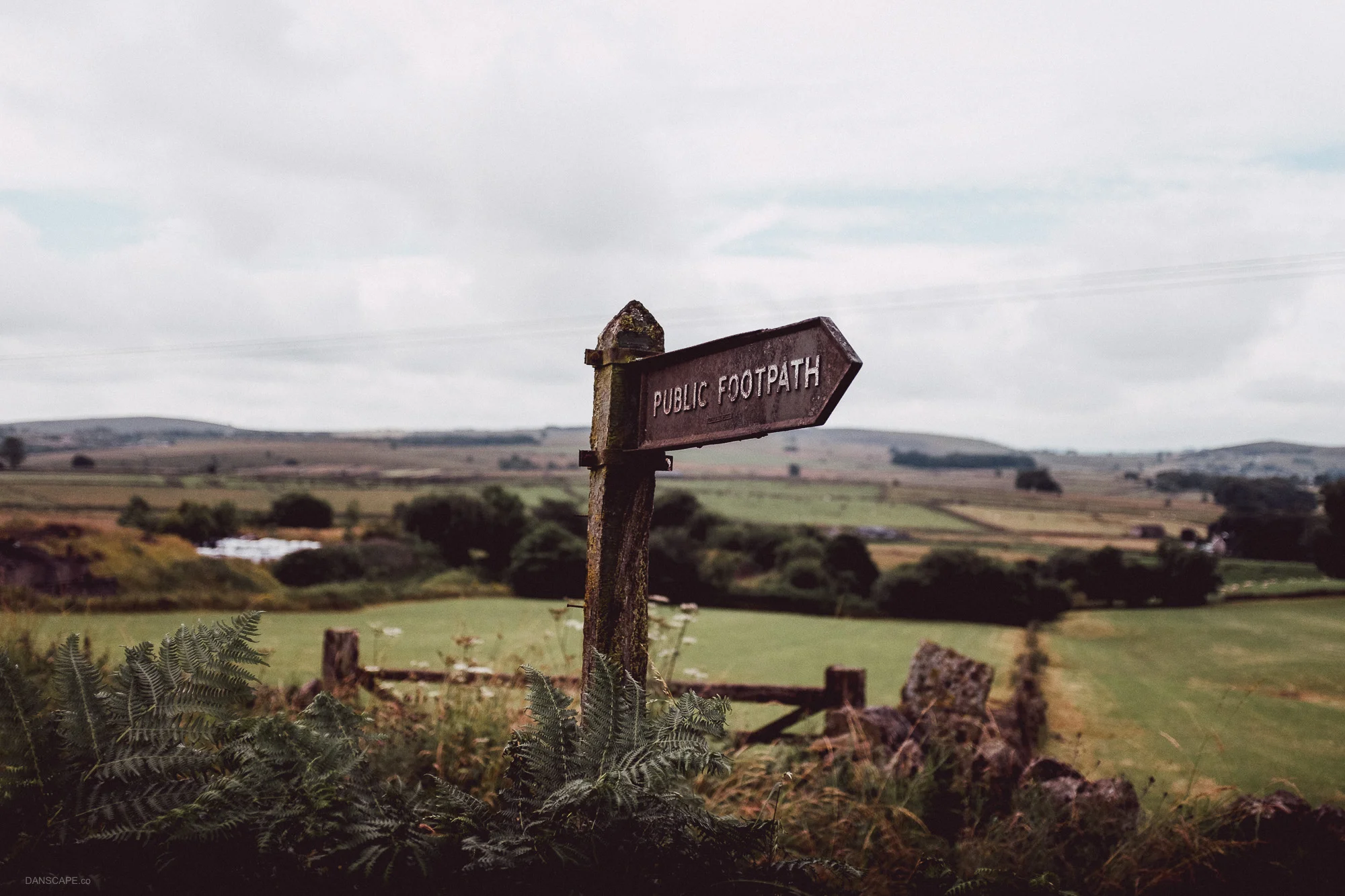 Public Footpath Sign on Eyam Edhe