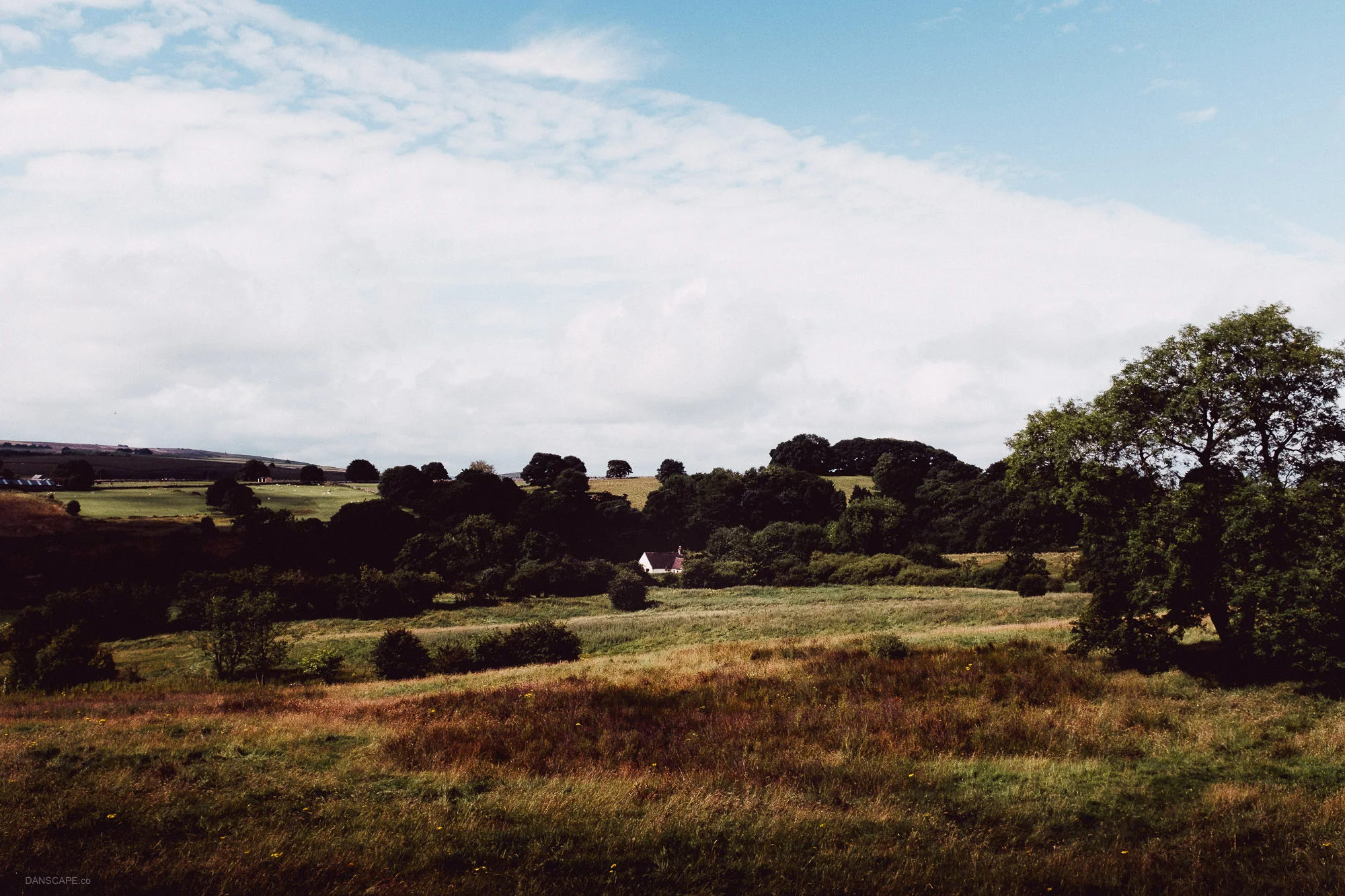 Saw many houses with beautiful settings scattered around the hills on the outskirts of Eyam.
