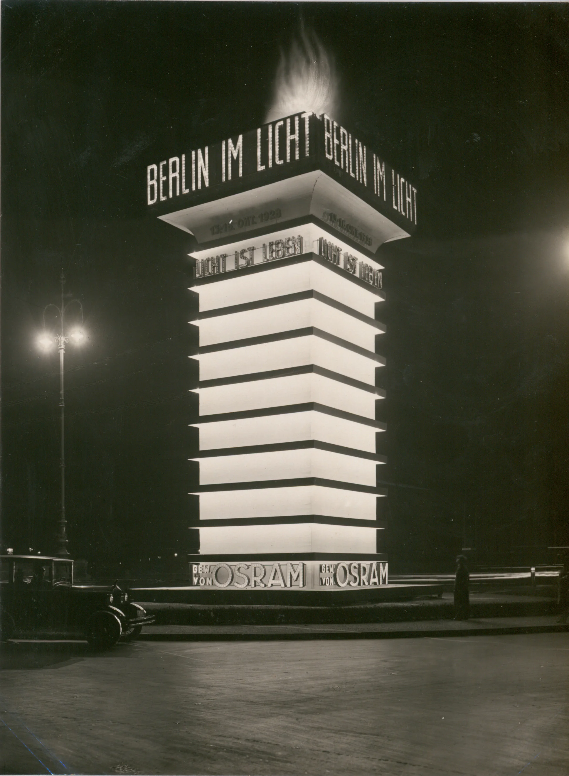   Aus dem Album Berlin im Licht  Silbergelatineabzug. 1928. 
