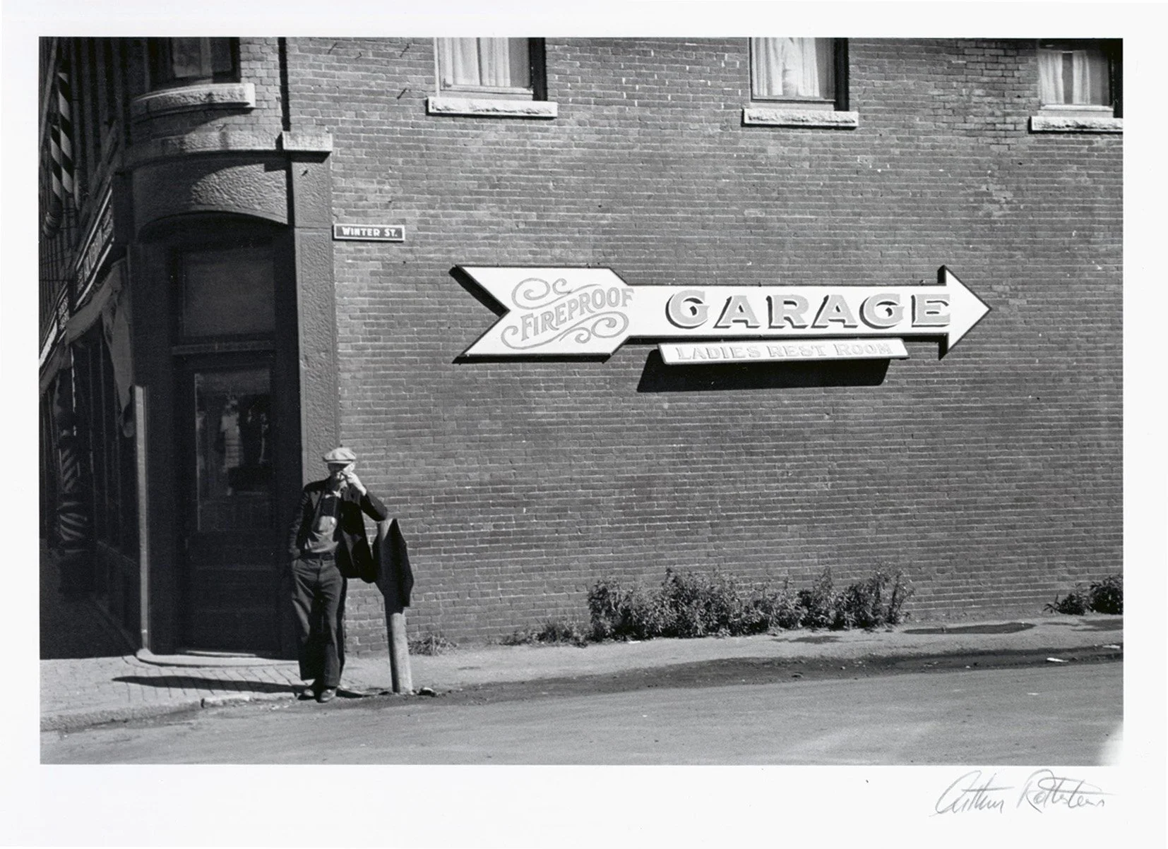   ROCKLAND, ME  Silbergelatineabzug. 1937. Späterer Abzug. Signiert. 200 × 300 mm (279 × 355 mm) 