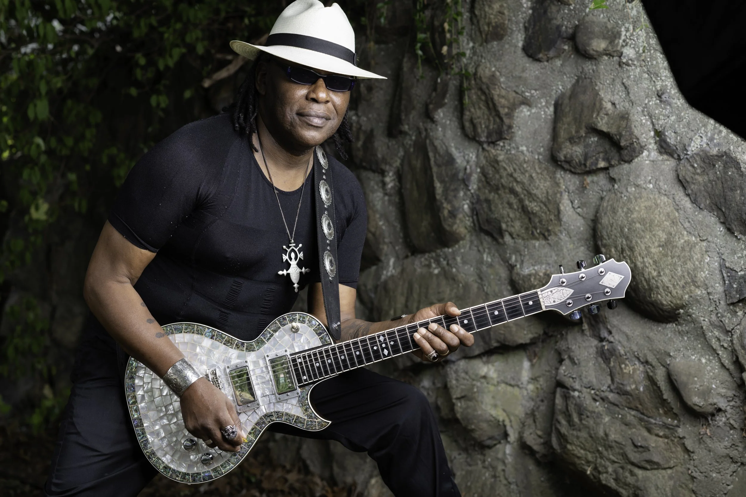 Bio — Joe Louis Walker