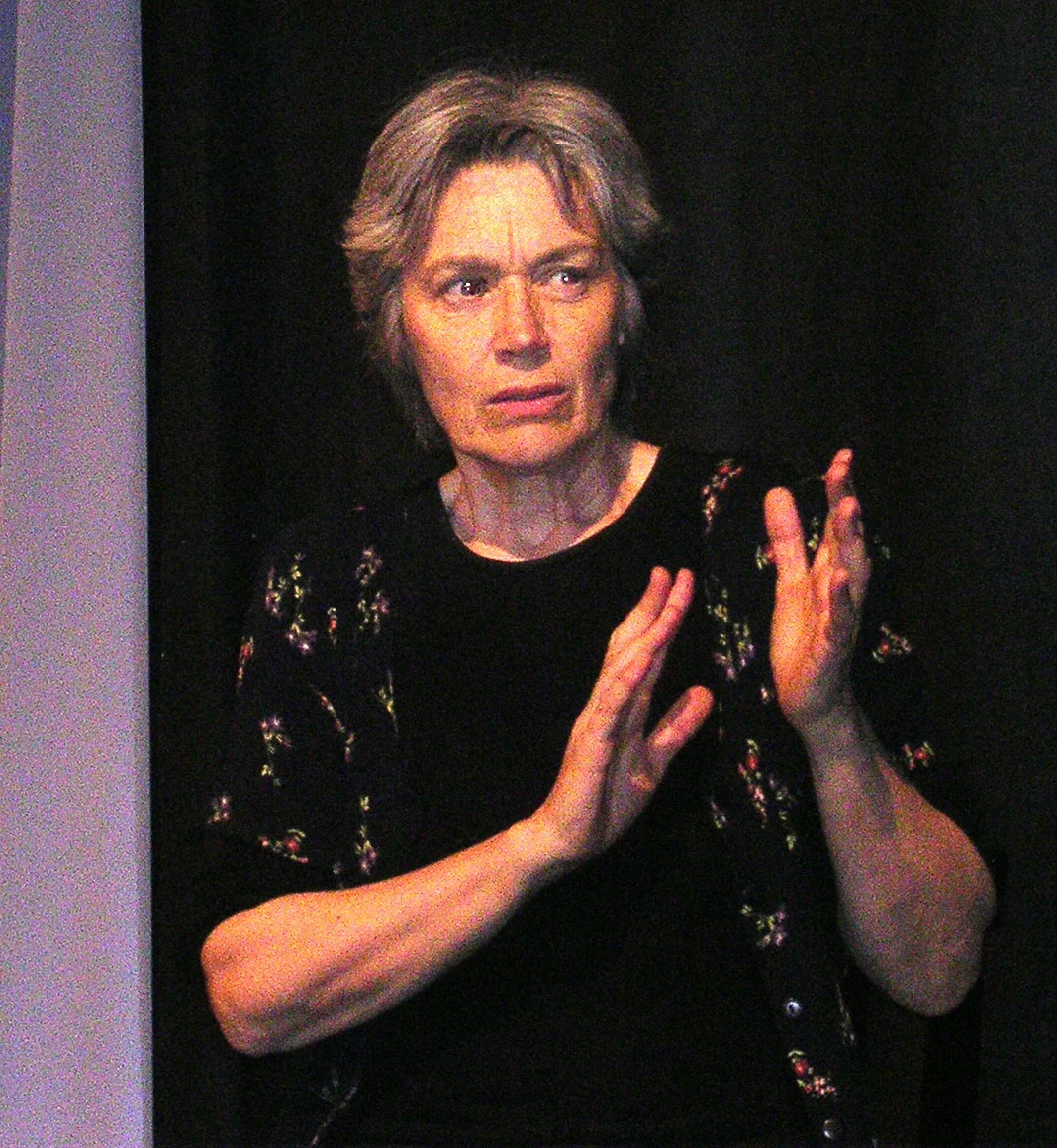 ff-ragnhild-hilt.jpg